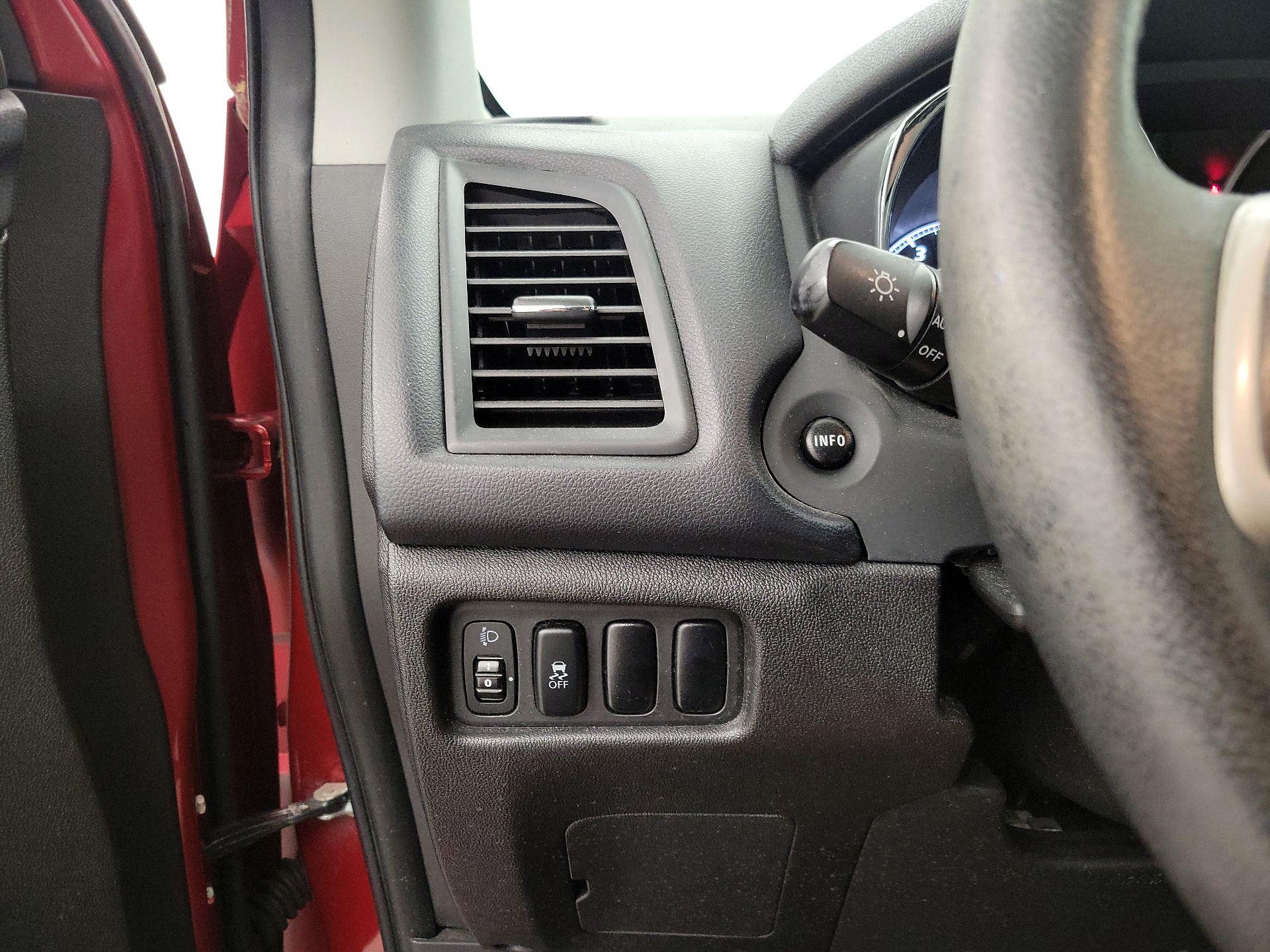 Thumbnail: 2014 Mitsubishi Outlander Sport - 13