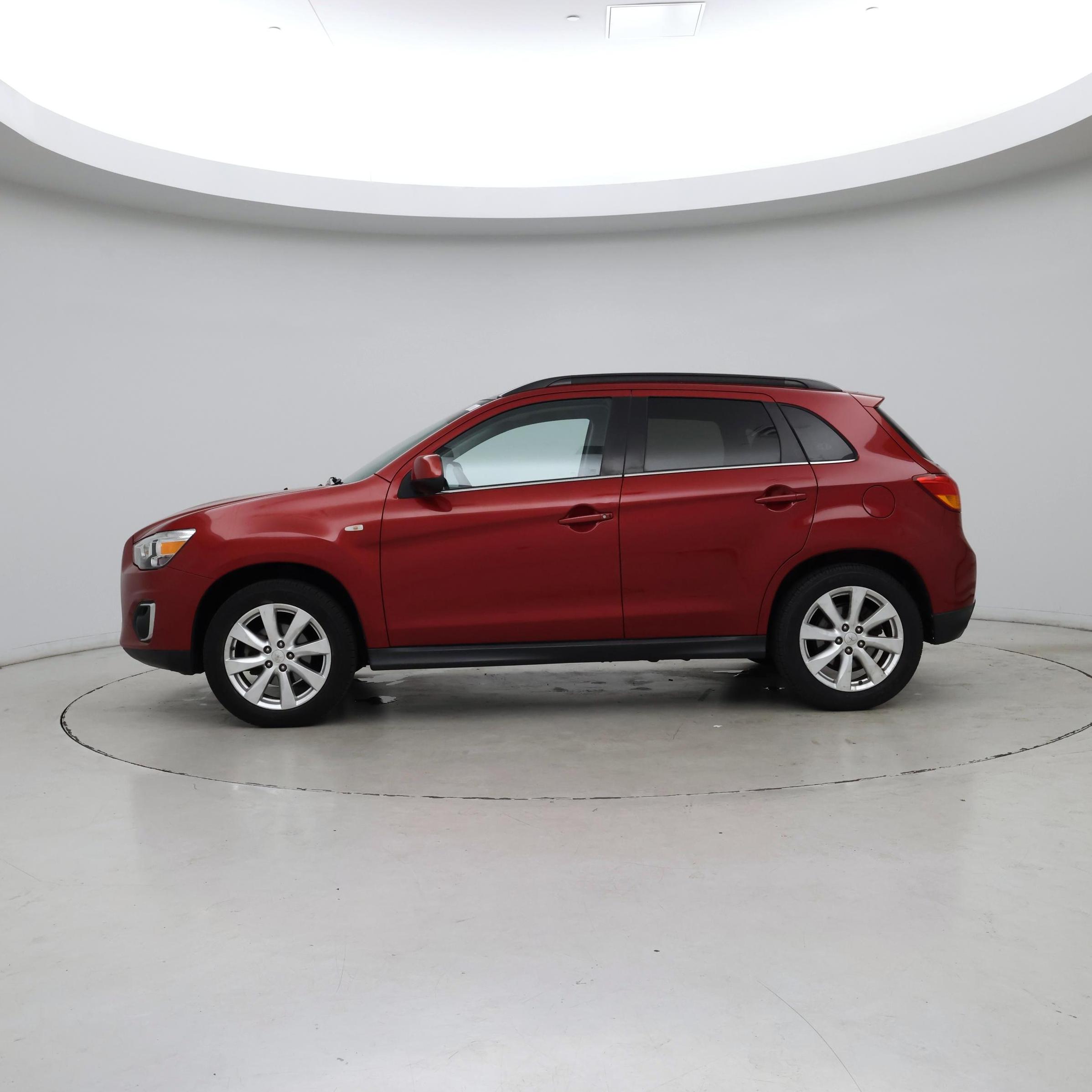 Thumbnail: 2014 Mitsubishi Outlander Sport - 3