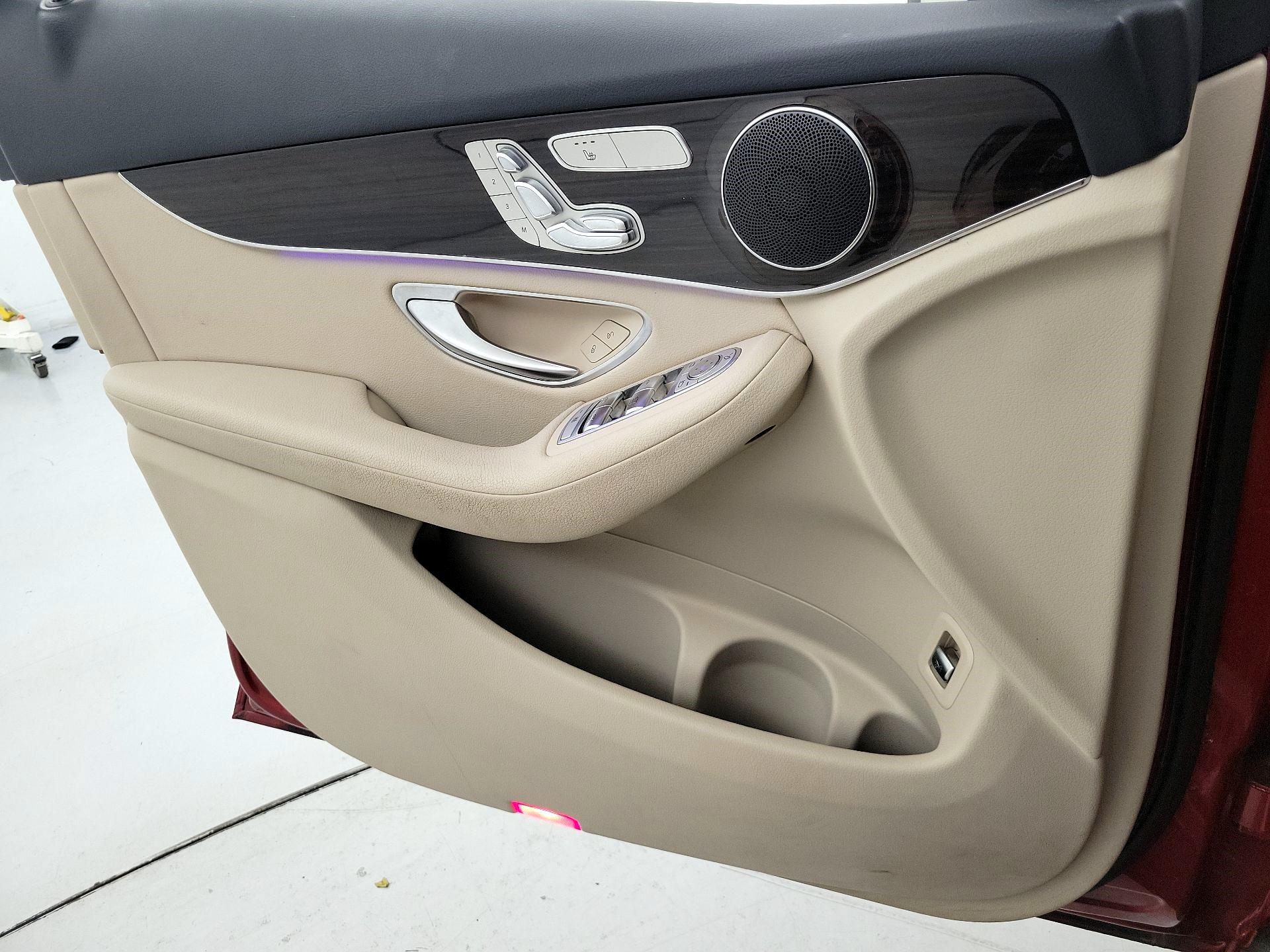 Thumbnail: 2021 Mercedes-Benz GLC - 12