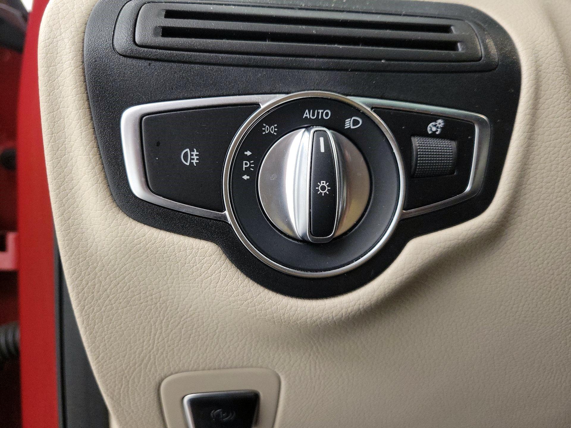 Thumbnail: 2021 Mercedes-Benz GLC - 13