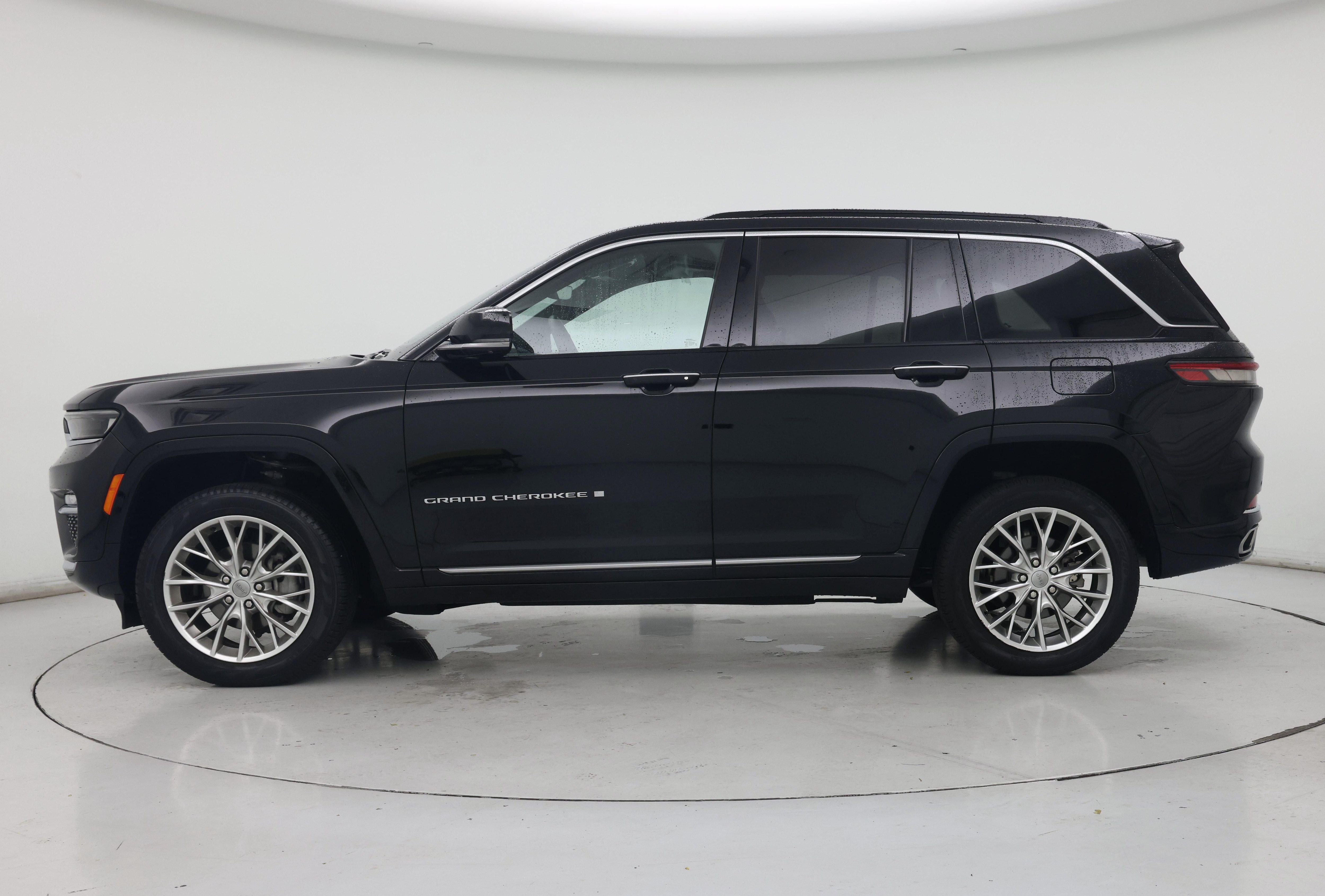 Thumbnail: 2024 Jeep Grand Cherokee - 3