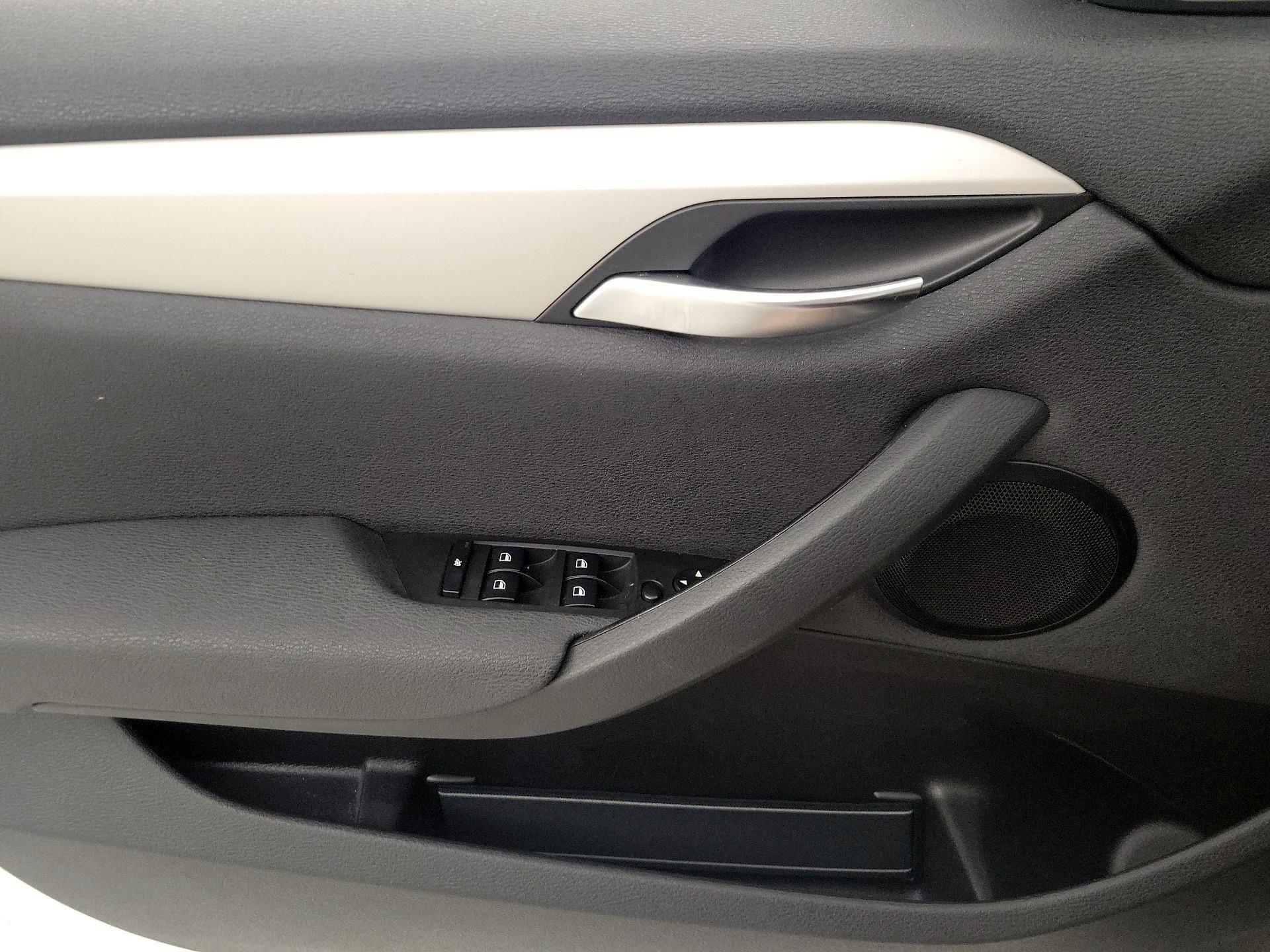 Thumbnail: 2015 BMW X1 - 12