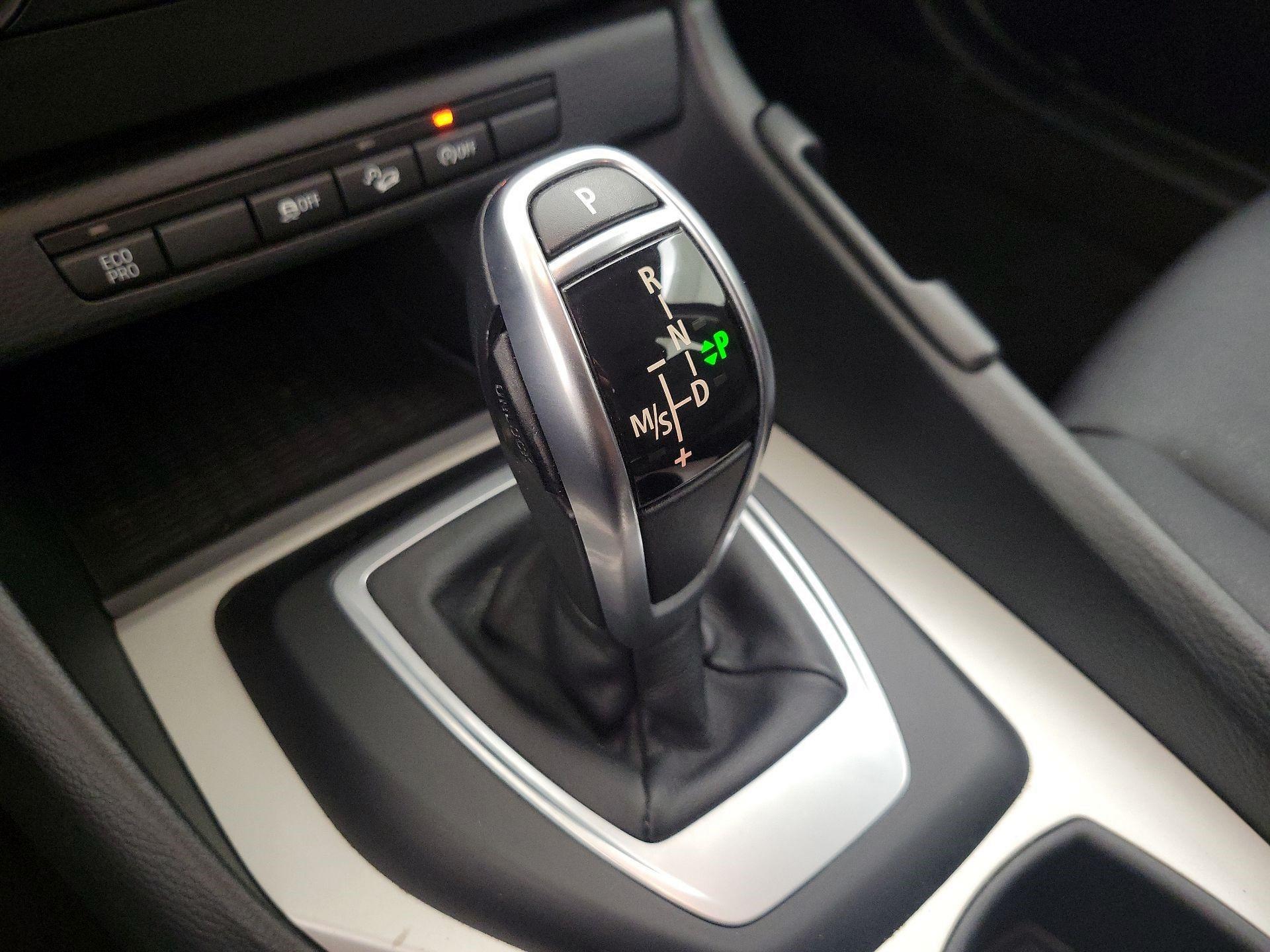 Thumbnail: 2015 BMW X1 - 16