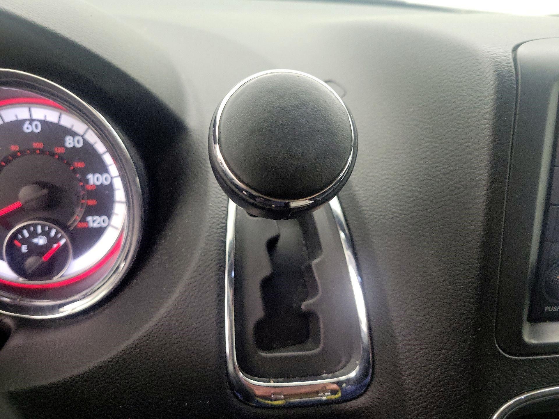Thumbnail: 2016 Dodge Grand Caravan - 17