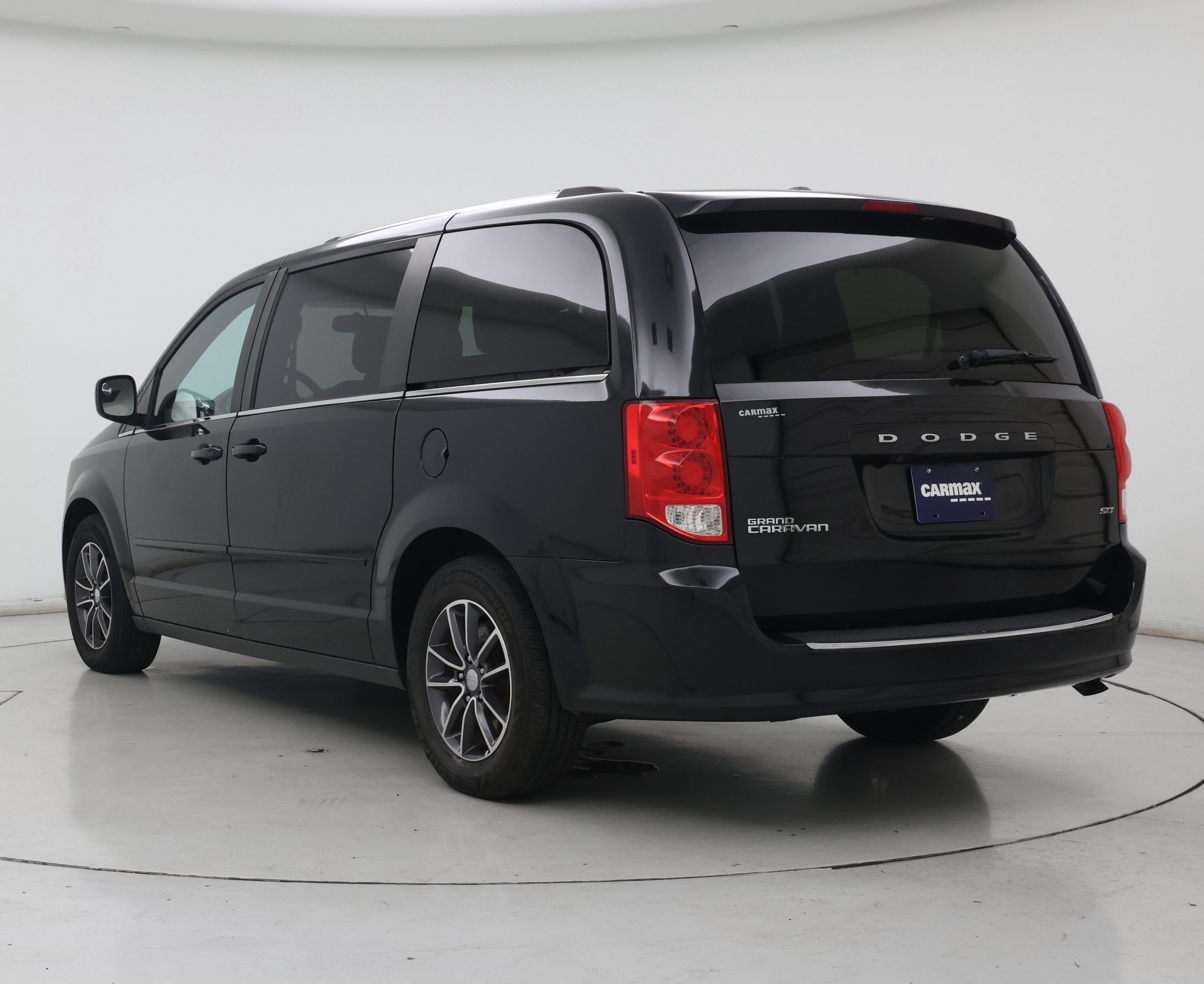 Thumbnail: 2016 Dodge Grand Caravan - 2