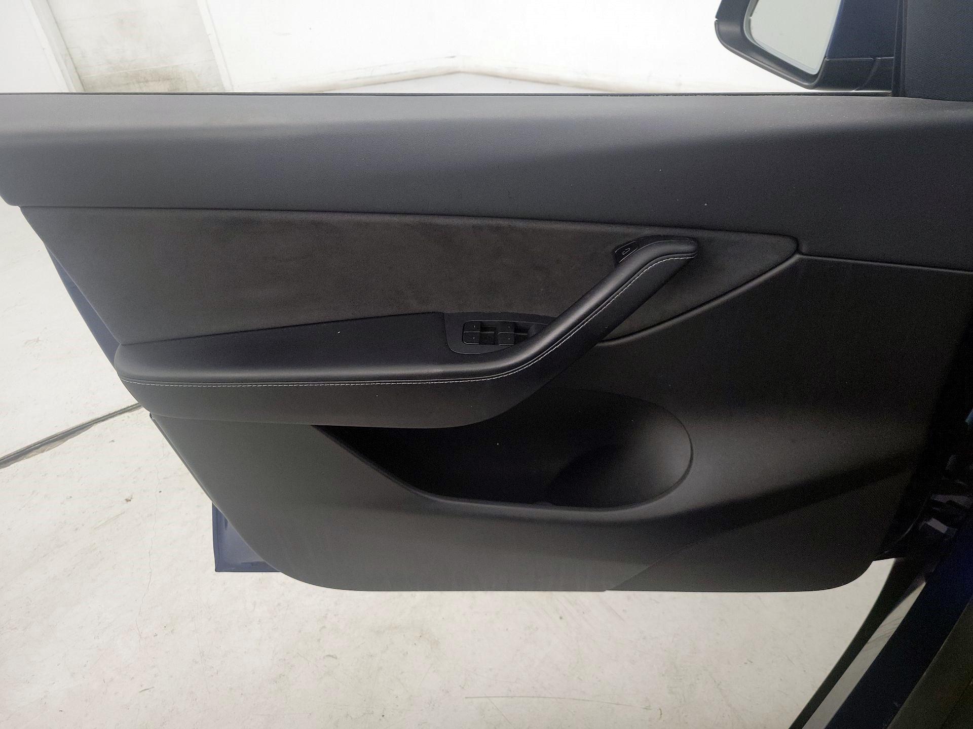Thumbnail: 2021 Tesla Model Y - 12