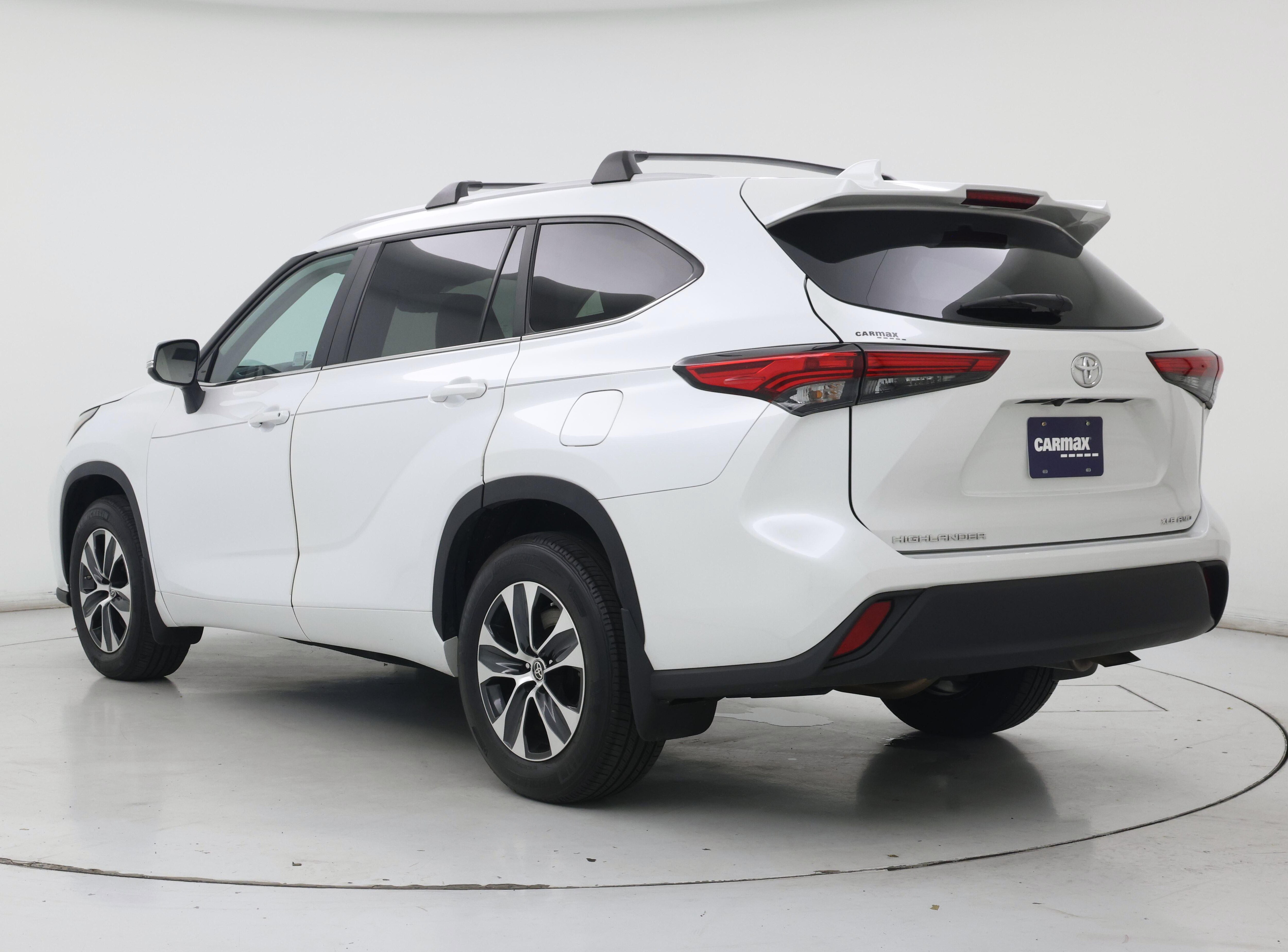 Thumbnail: 2023 Toyota Highlander - 2