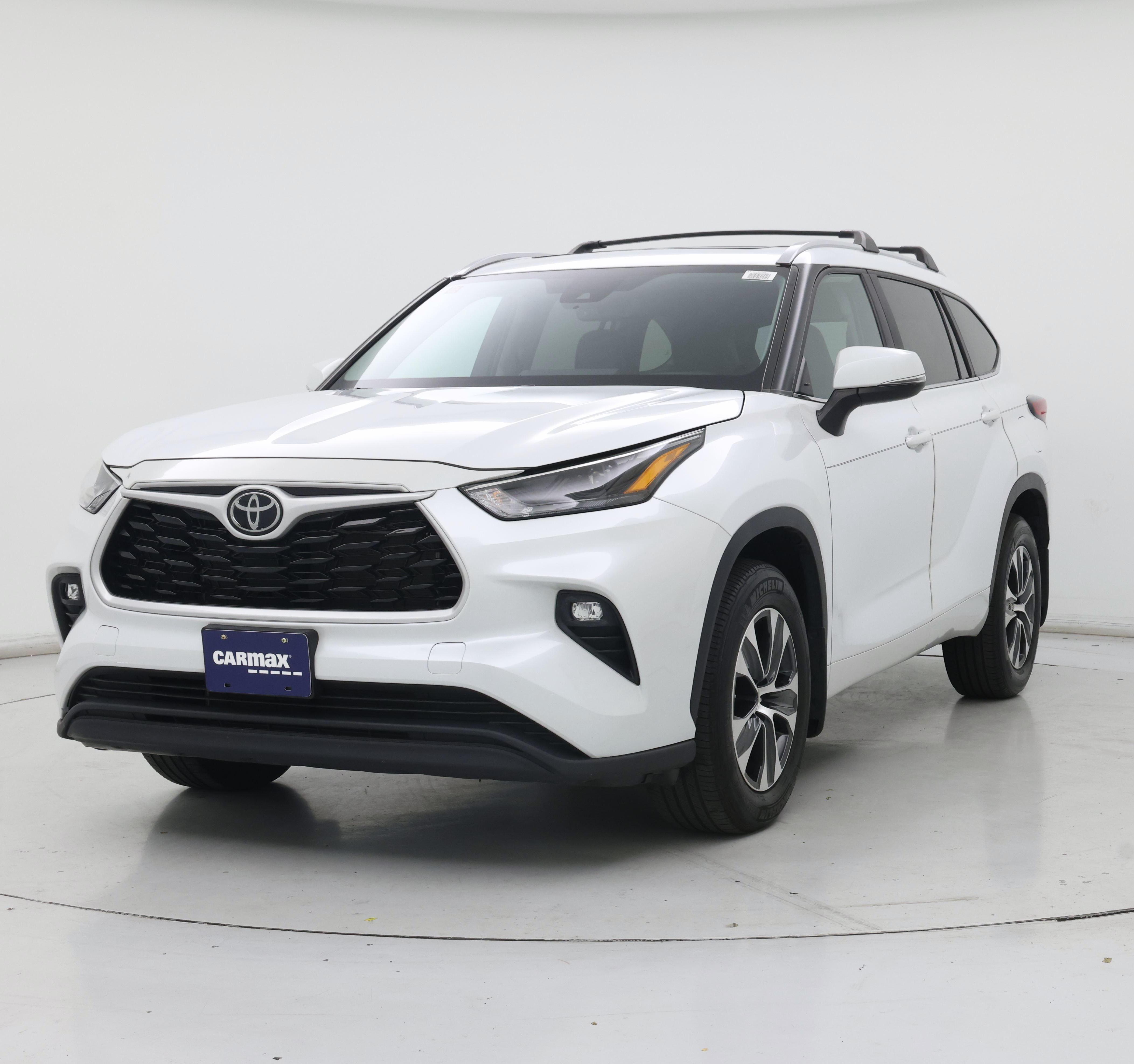 Thumbnail: 2023 Toyota Highlander - 4