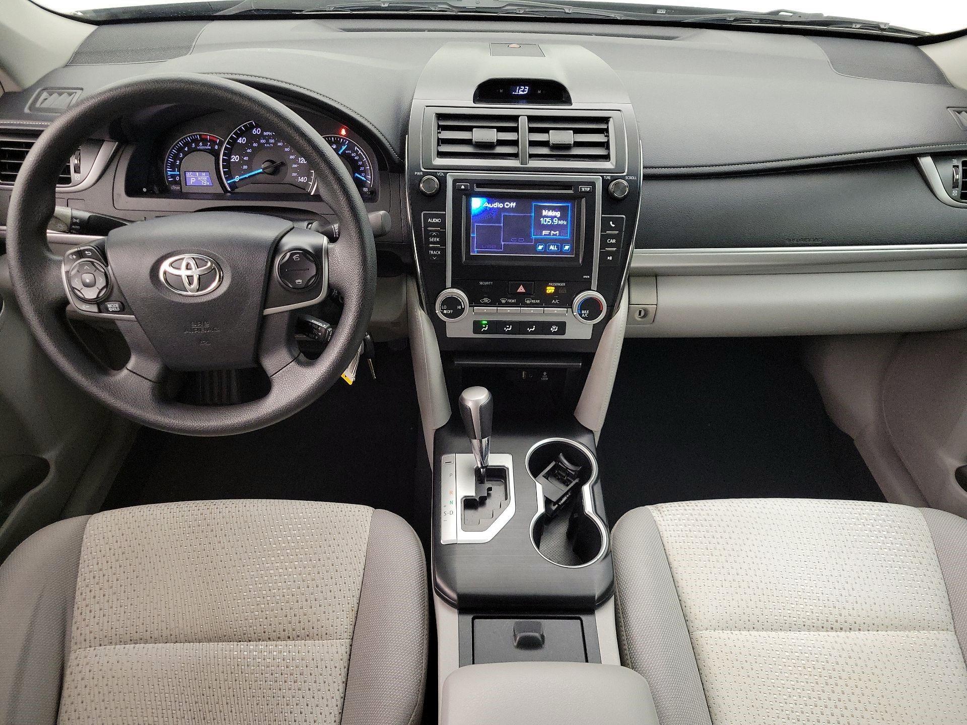 Thumbnail: 2013 Toyota Camry - 9