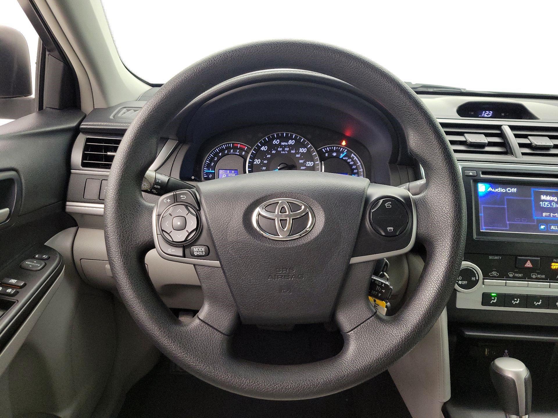 Thumbnail: 2013 Toyota Camry - 10