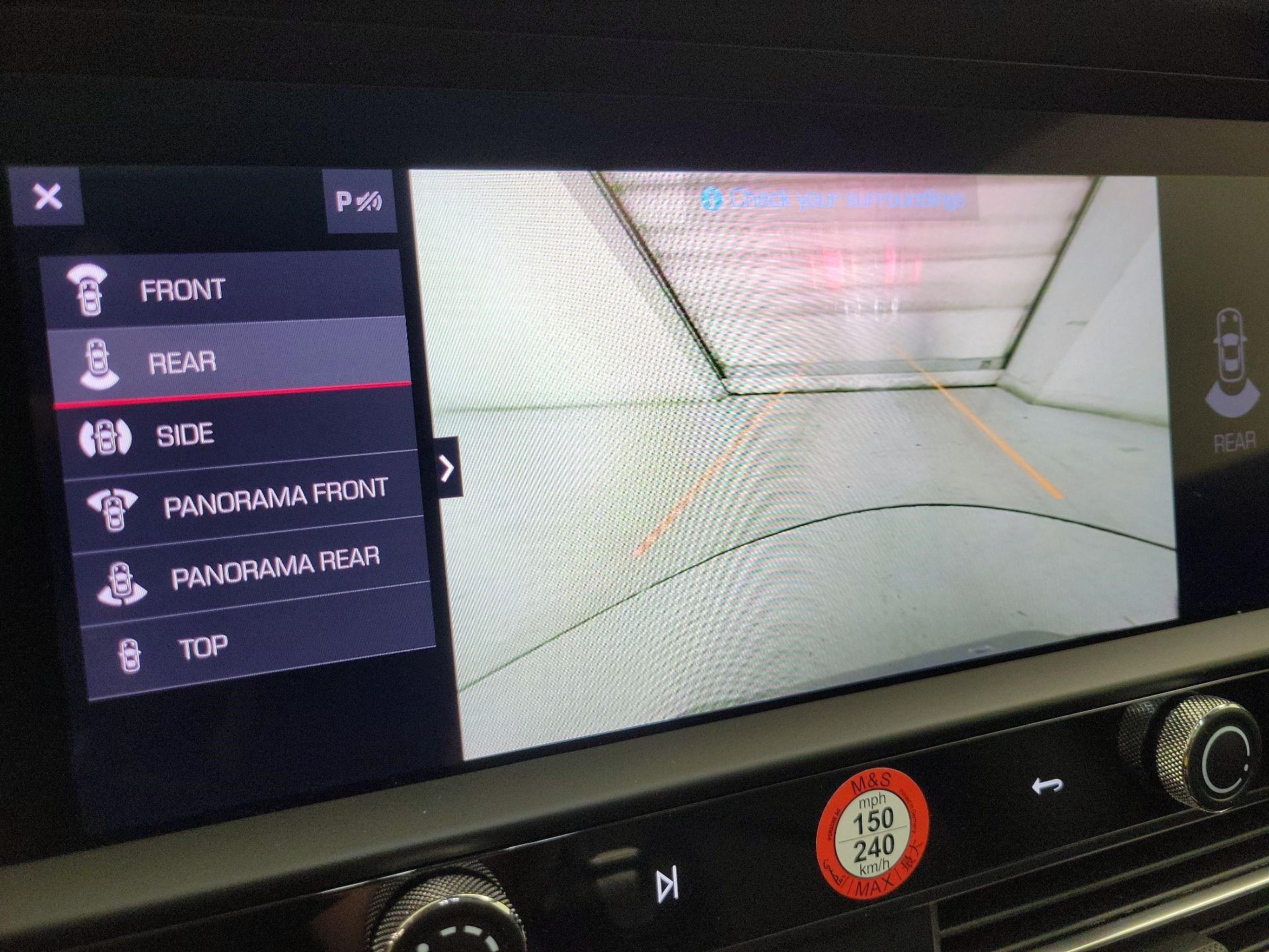 Thumbnail: 2023 Porsche Macan - 15