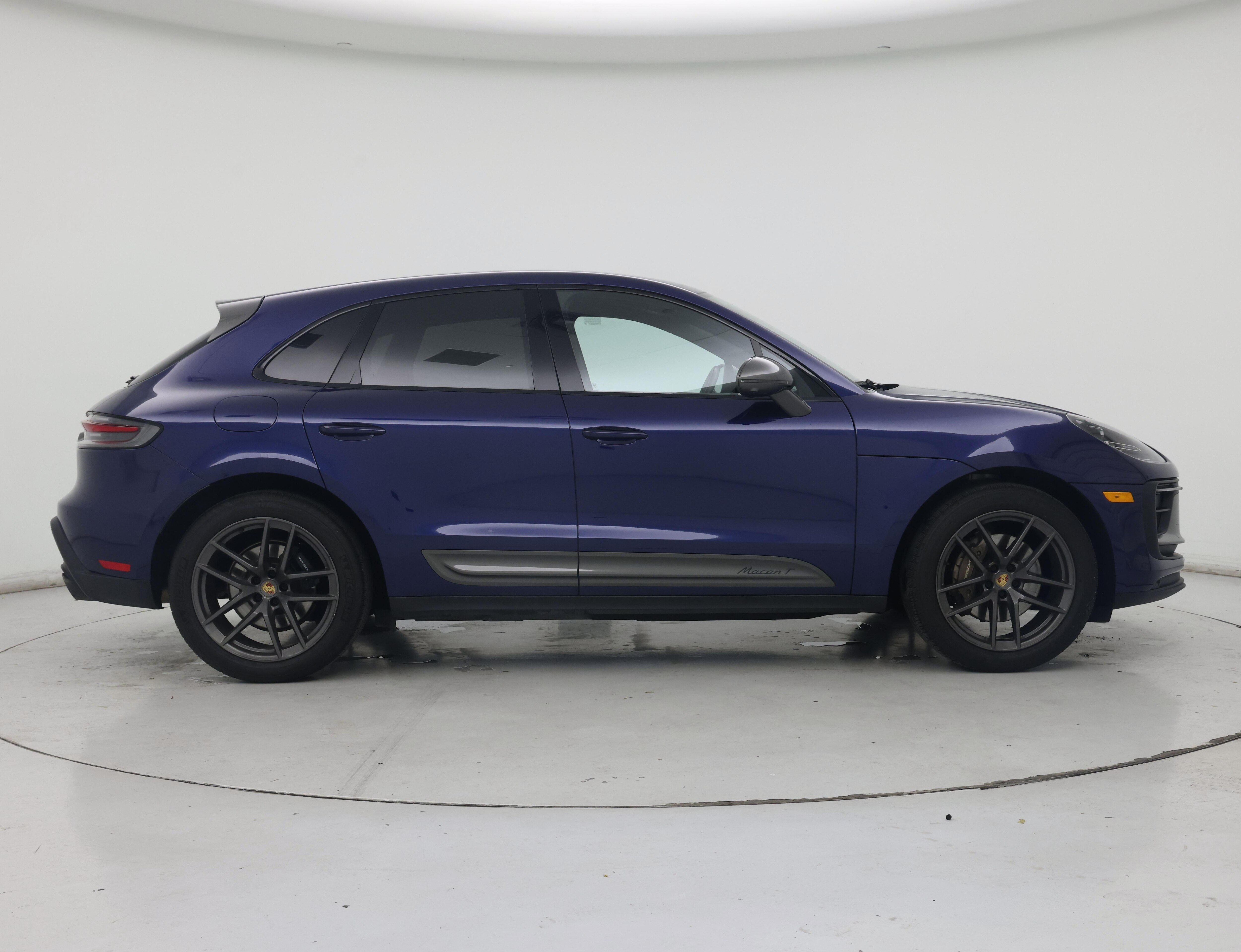 Thumbnail: 2023 Porsche Macan - 7