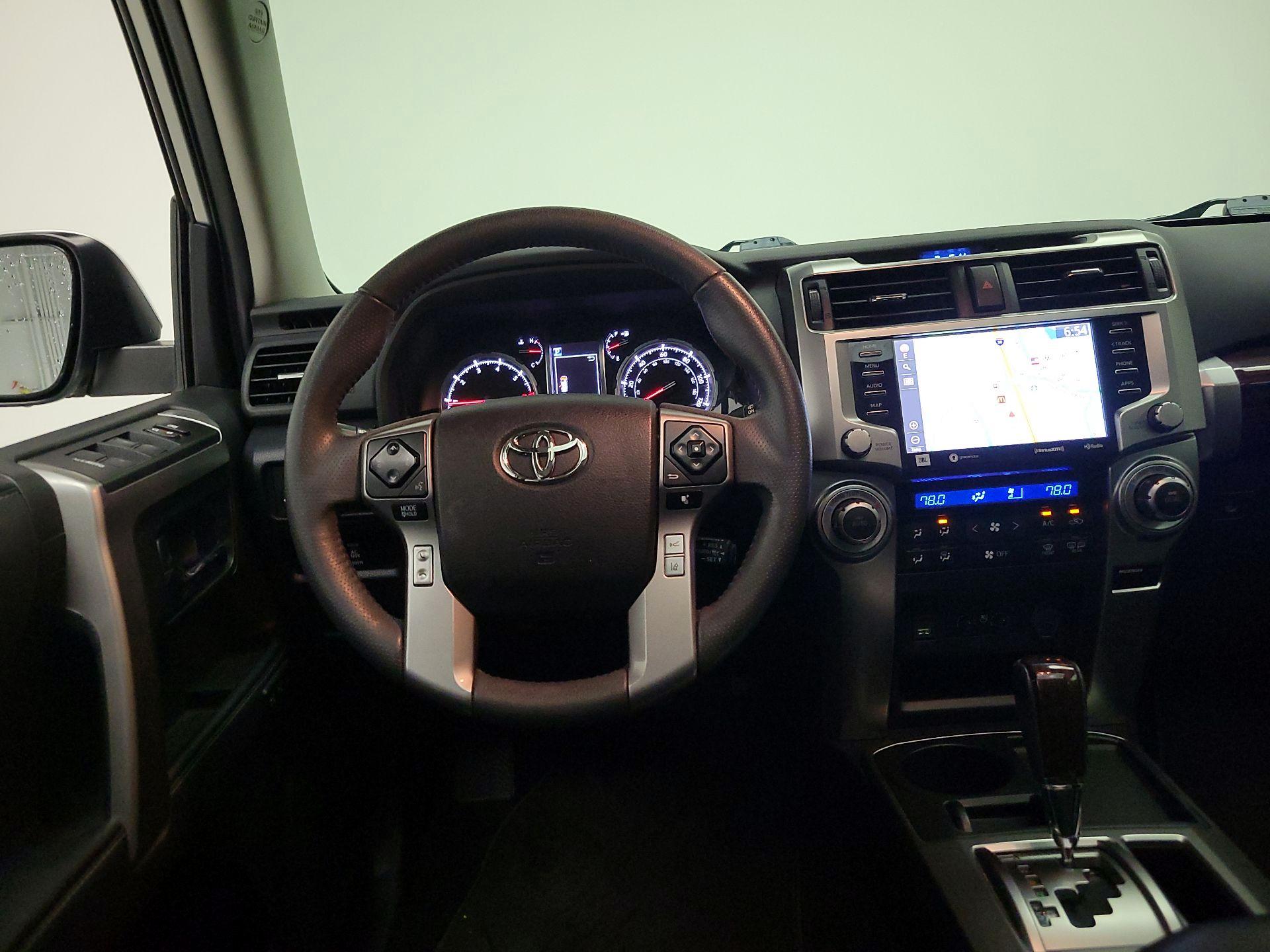 Thumbnail: 2020 Toyota 4Runner - 10