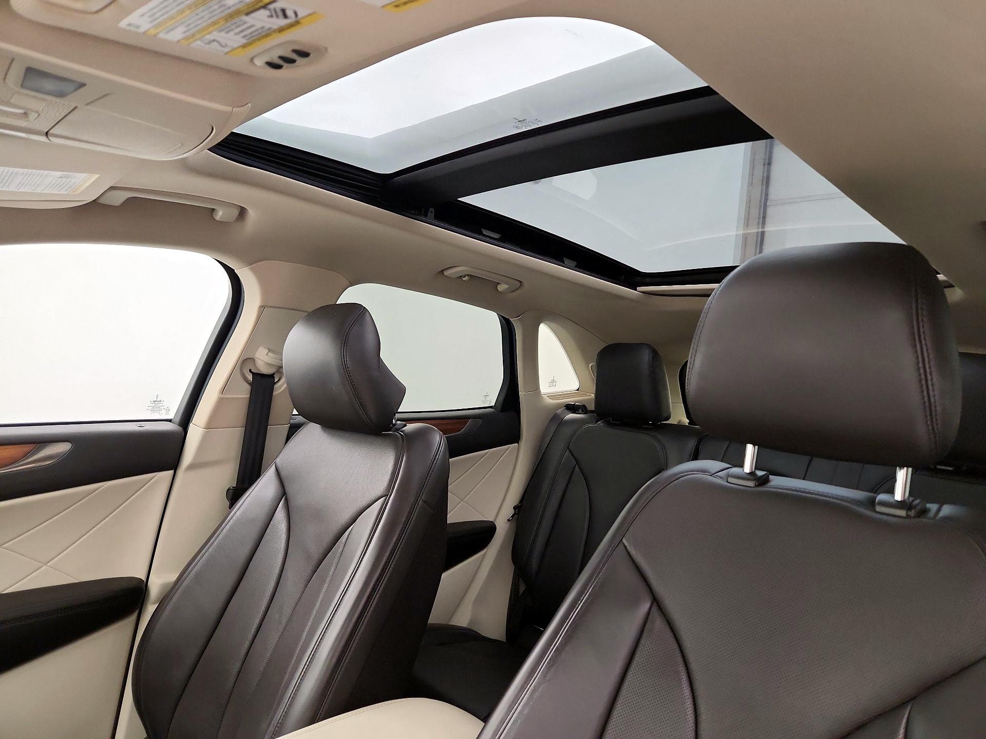 Thumbnail: 2015 Lincoln MKC - 20