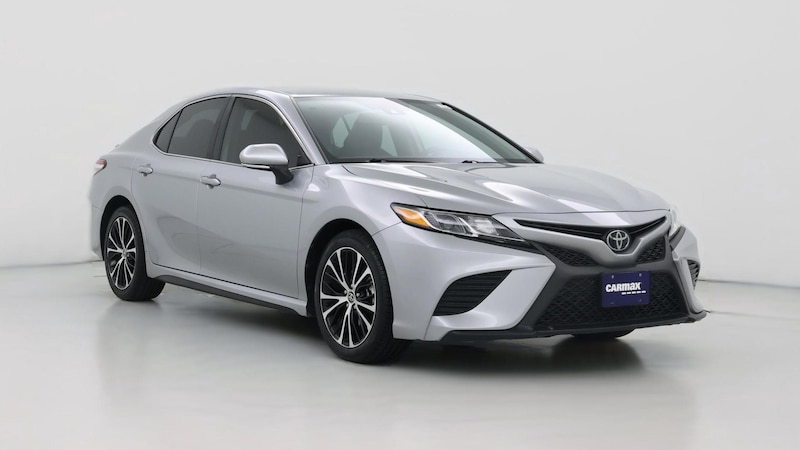 2020 Toyota Camry SE Hero Image