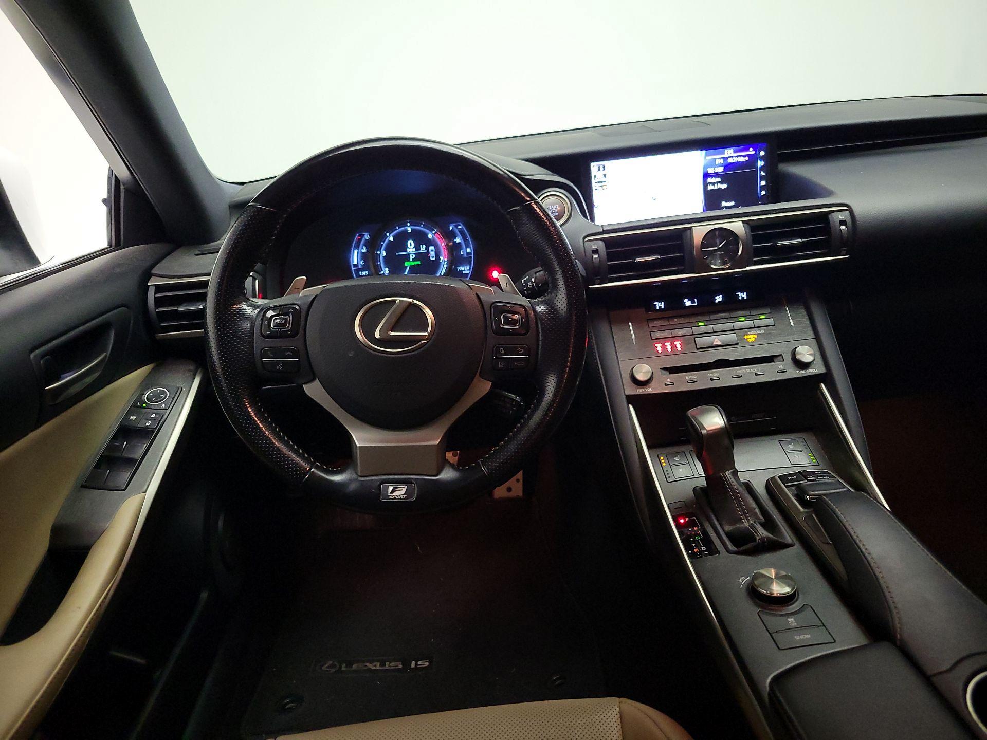 Thumbnail: 2020 Lexus IS - 10