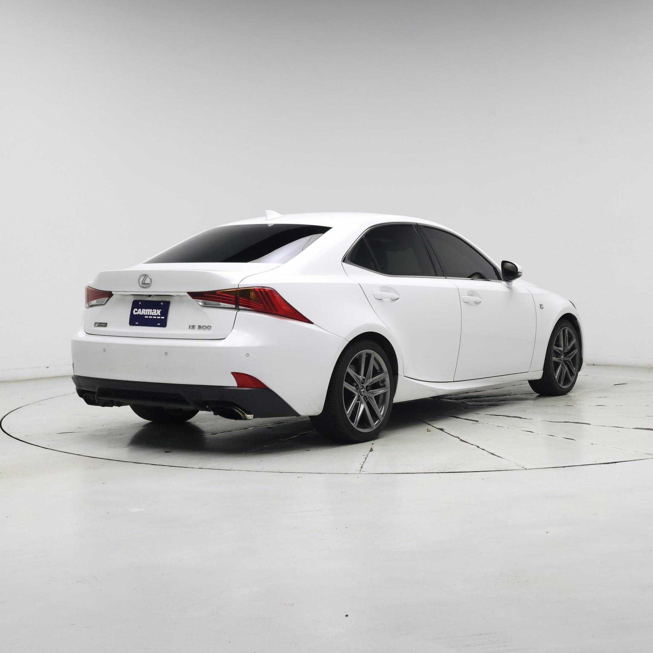 Thumbnail: 2020 Lexus IS - 8
