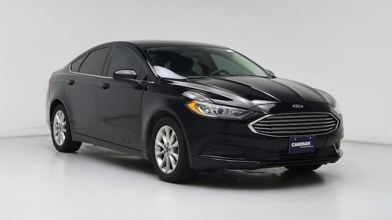 2017 Ford Fusion SE Hero Image