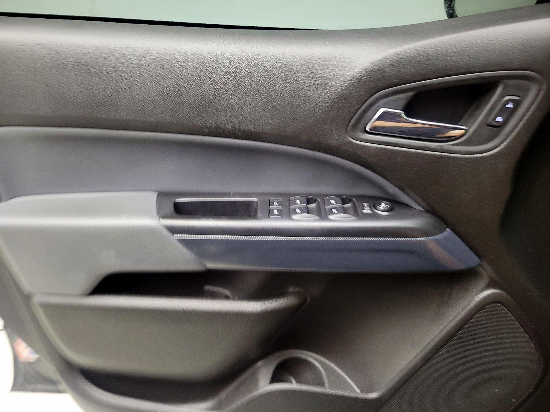 Thumbnail: 2016 Chevrolet Colorado - 12