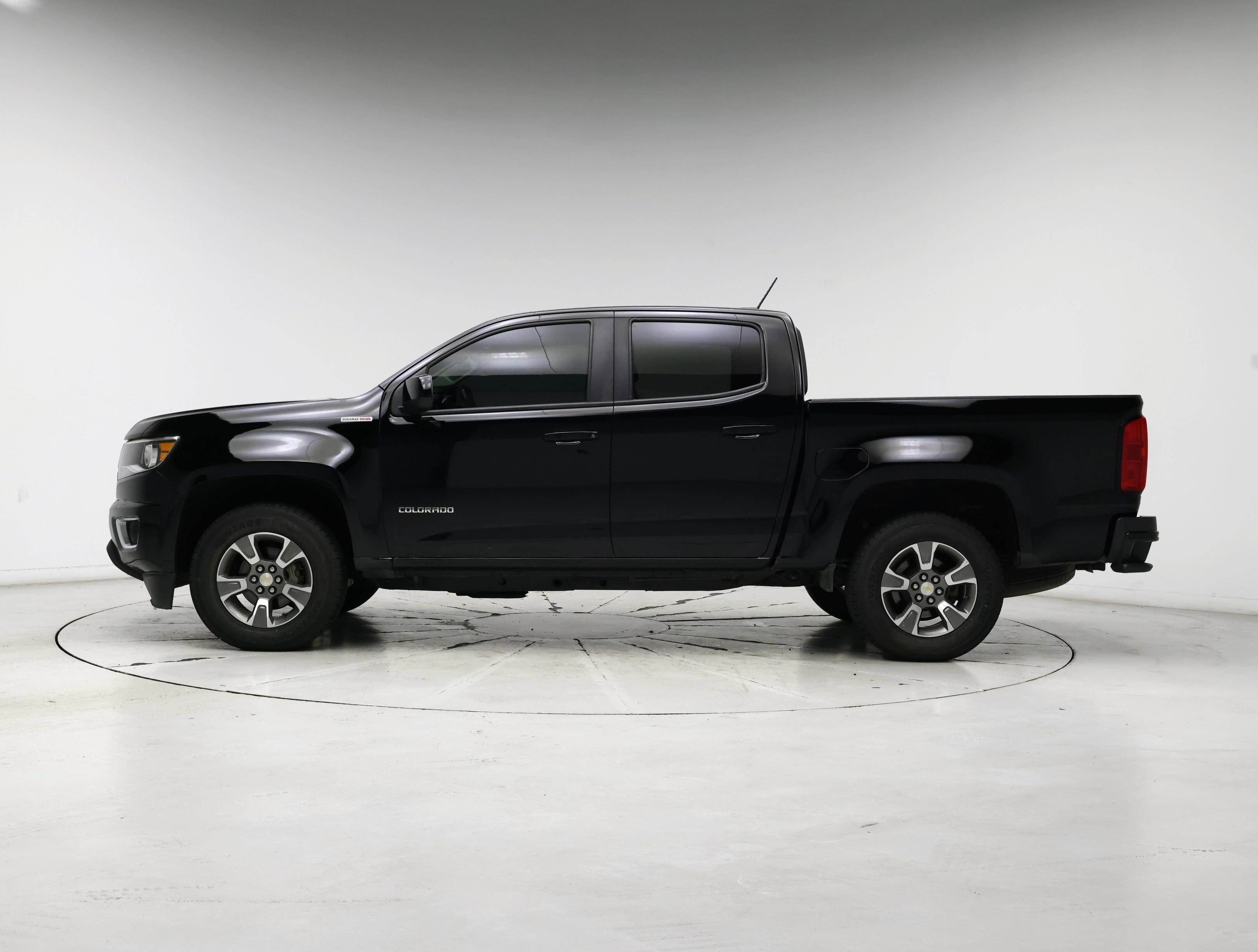 Thumbnail: 2016 Chevrolet Colorado - 3