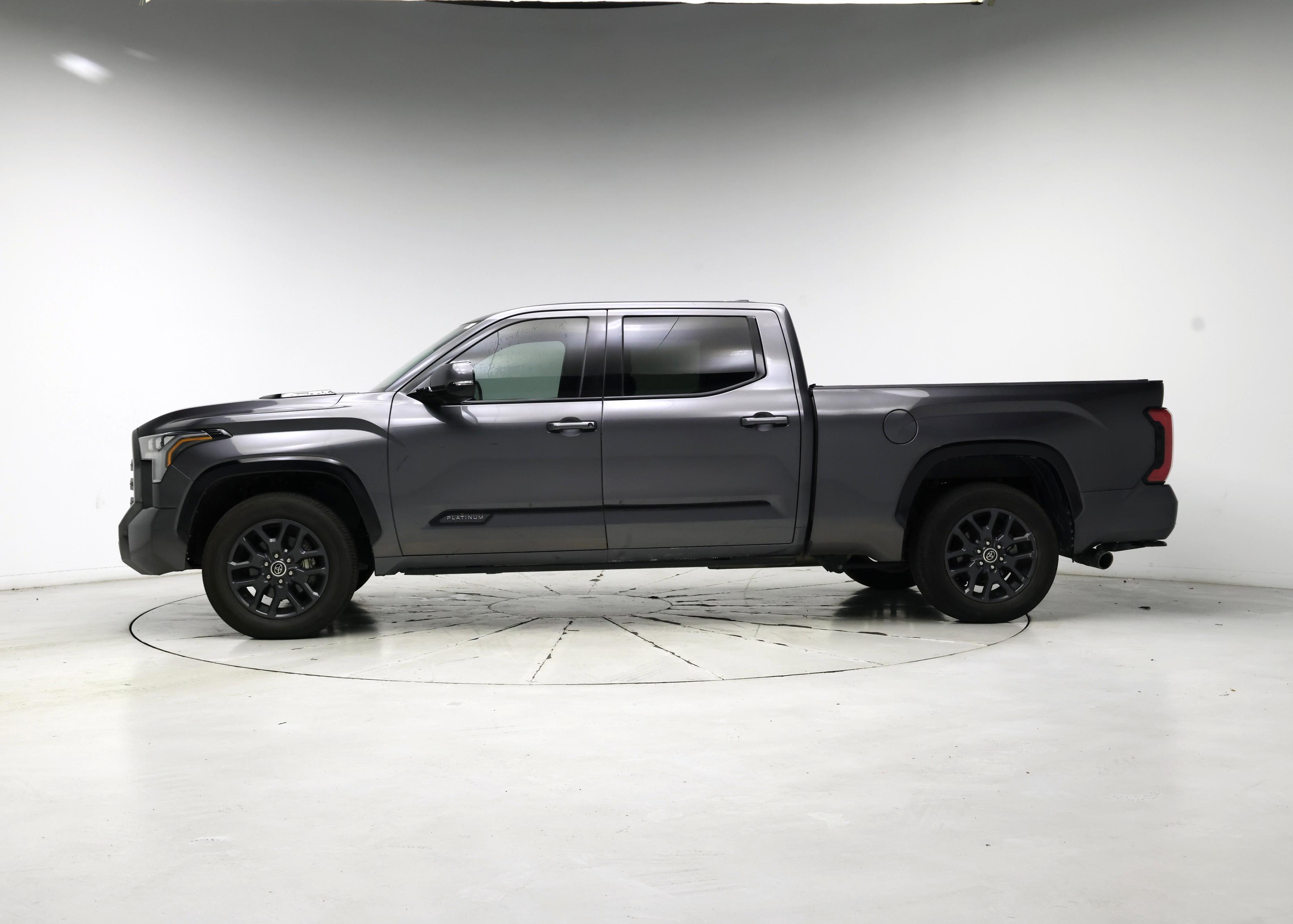 Thumbnail: 2022 Toyota Tundra - 3