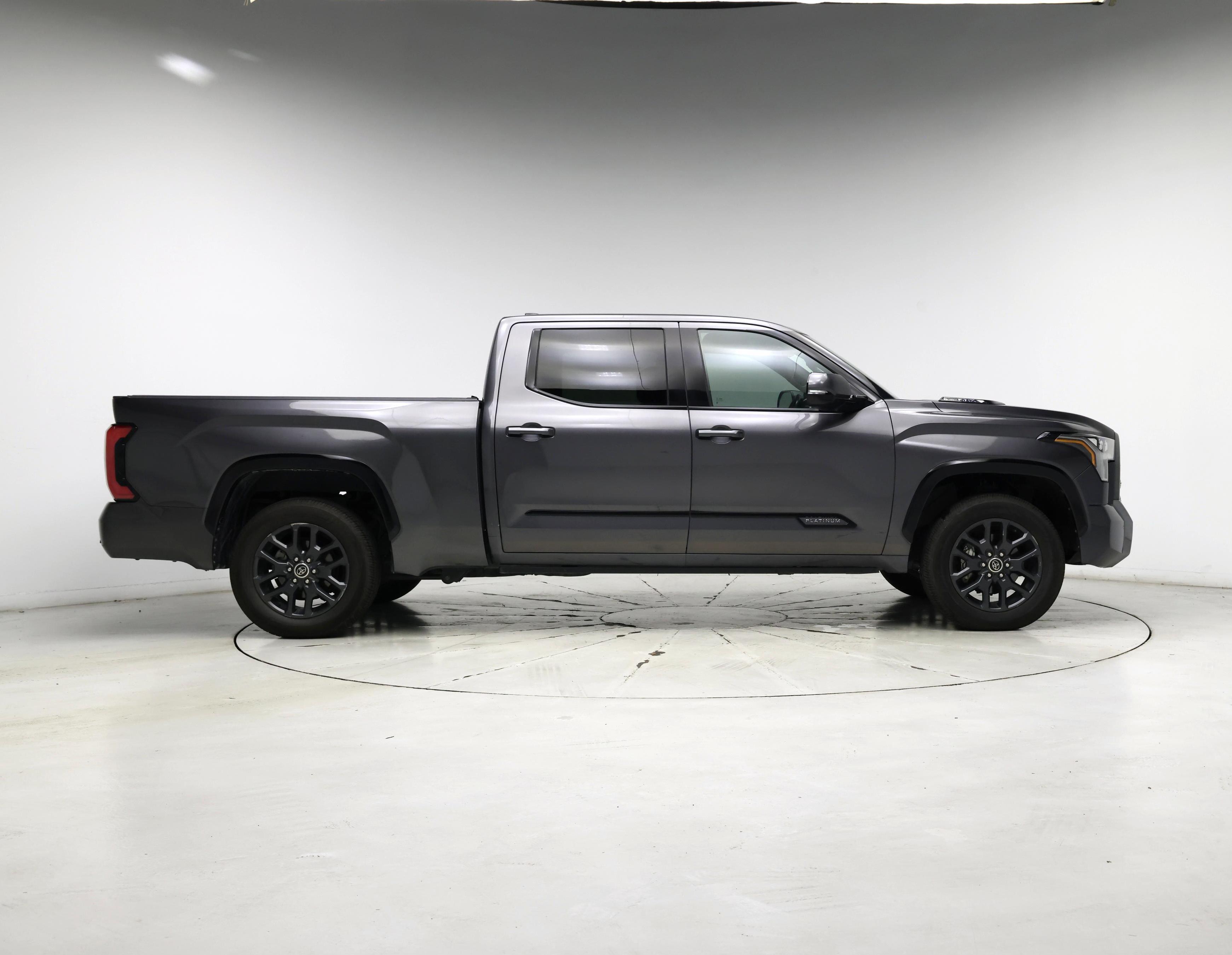 Thumbnail: 2022 Toyota Tundra - 7