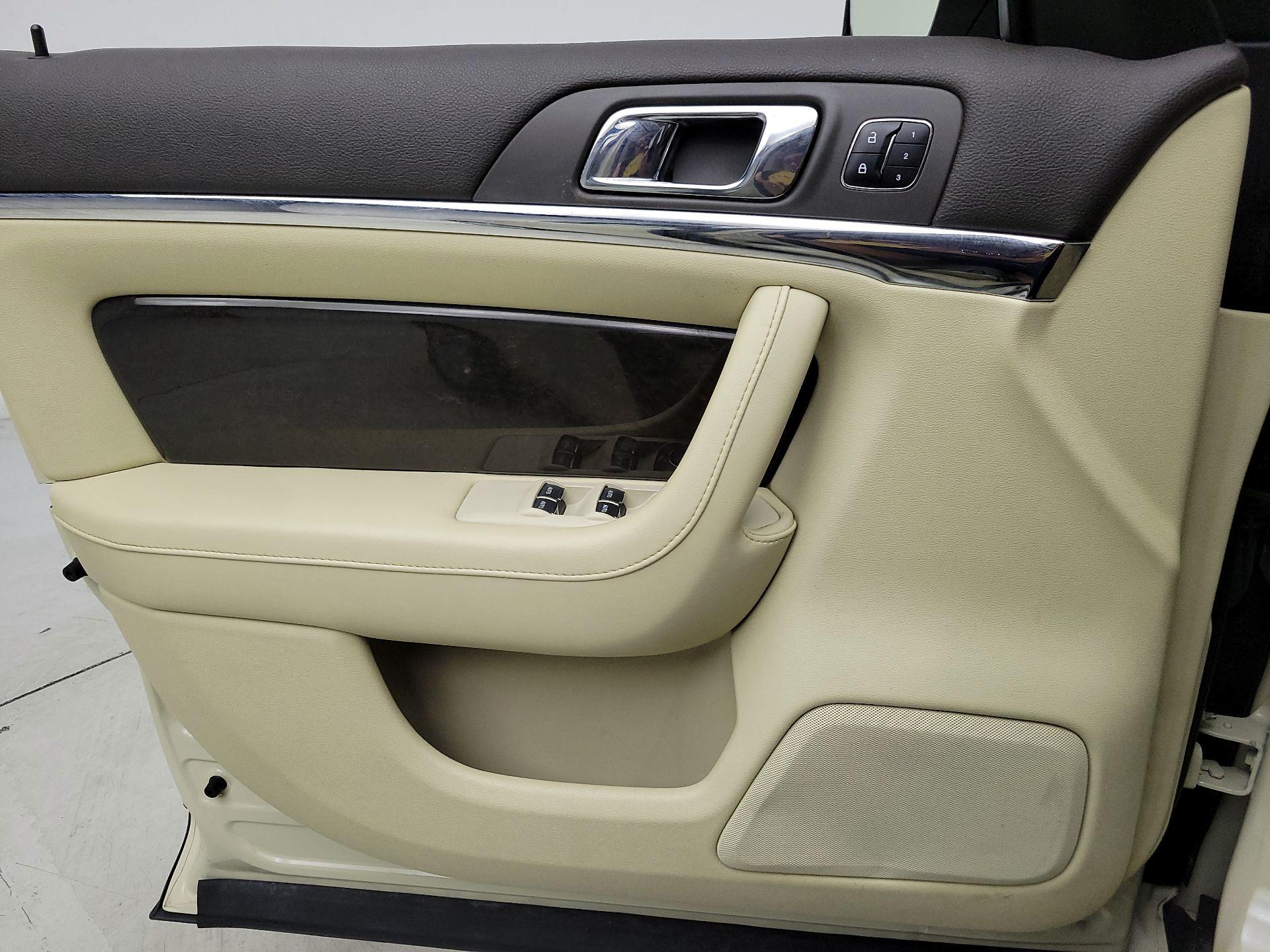 Thumbnail: 2016 Lincoln MKS - 12