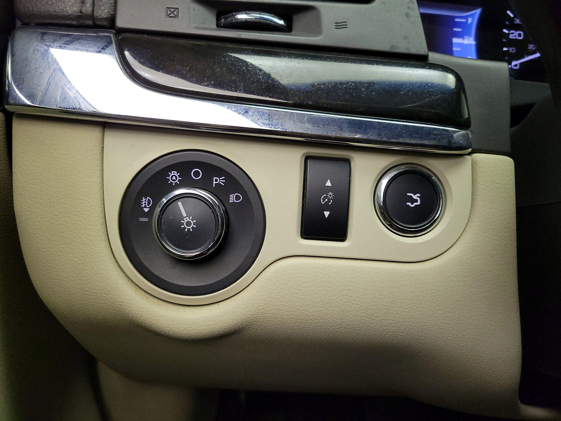 Thumbnail: 2016 Lincoln MKS - 13