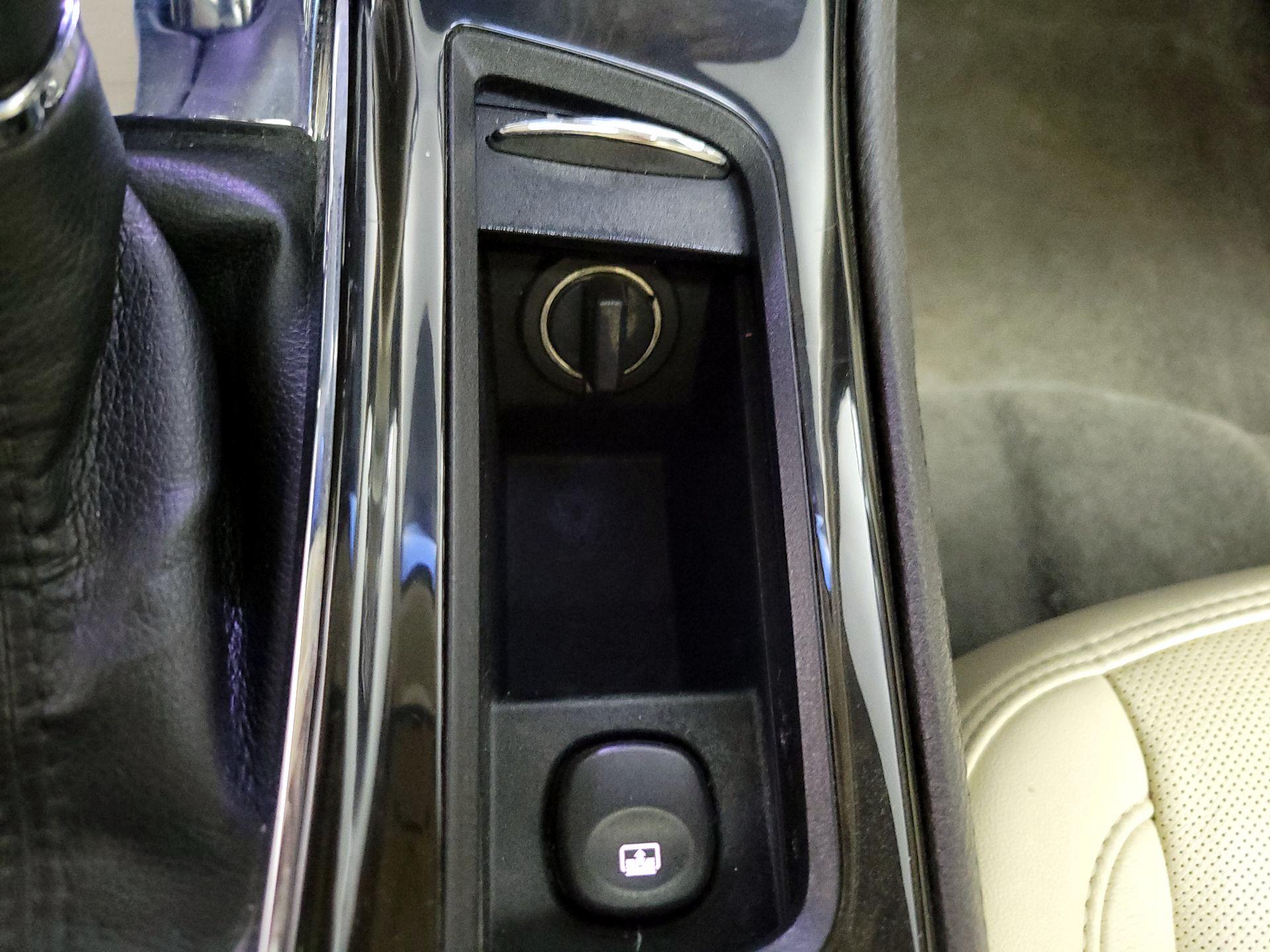 Thumbnail: 2016 Lincoln MKS - 19