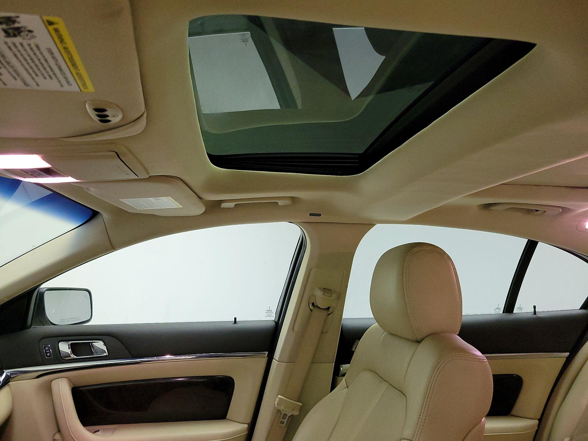 Thumbnail: 2016 Lincoln MKS - 20