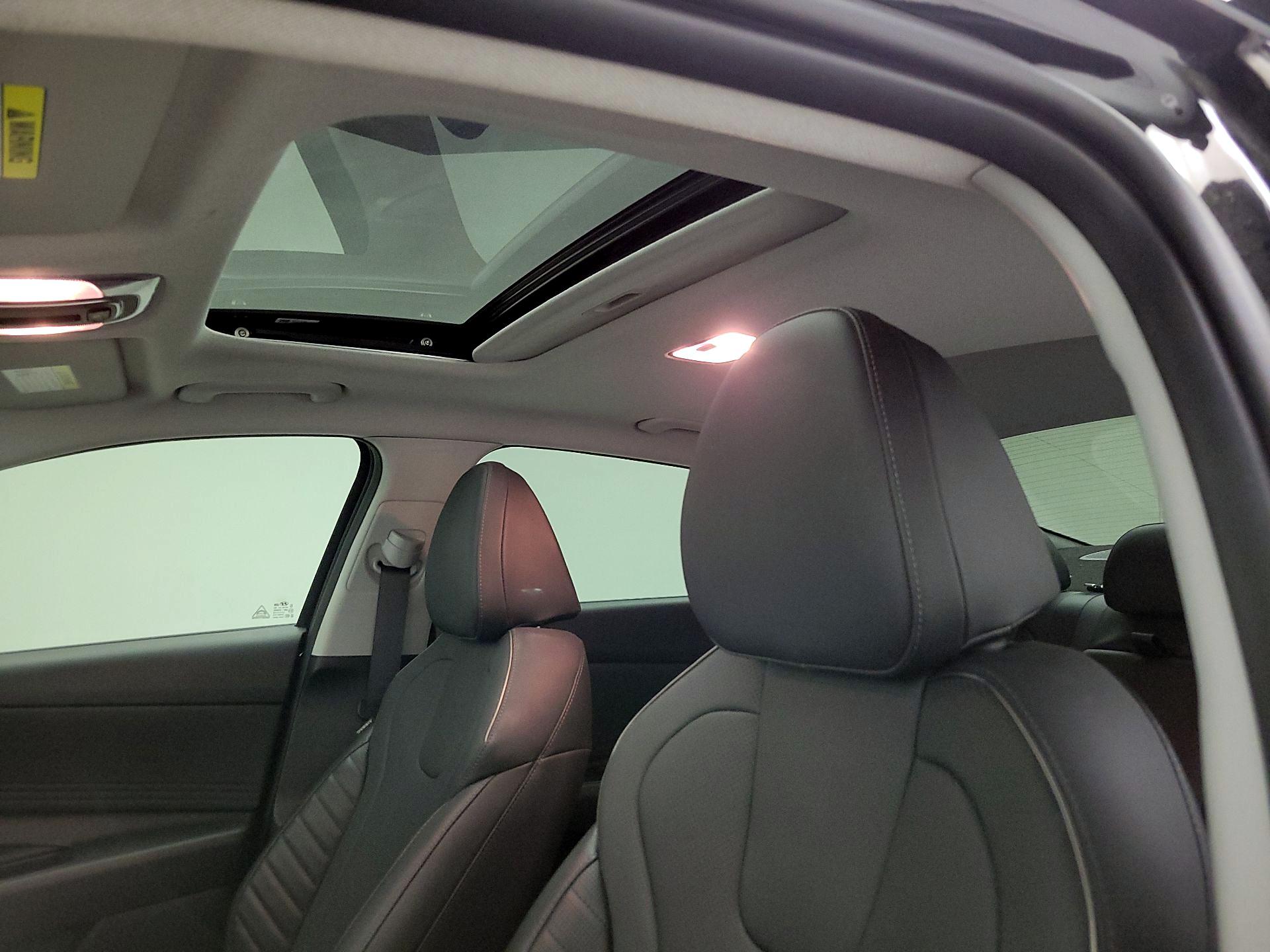 Thumbnail: 2023 Hyundai Elantra - 20