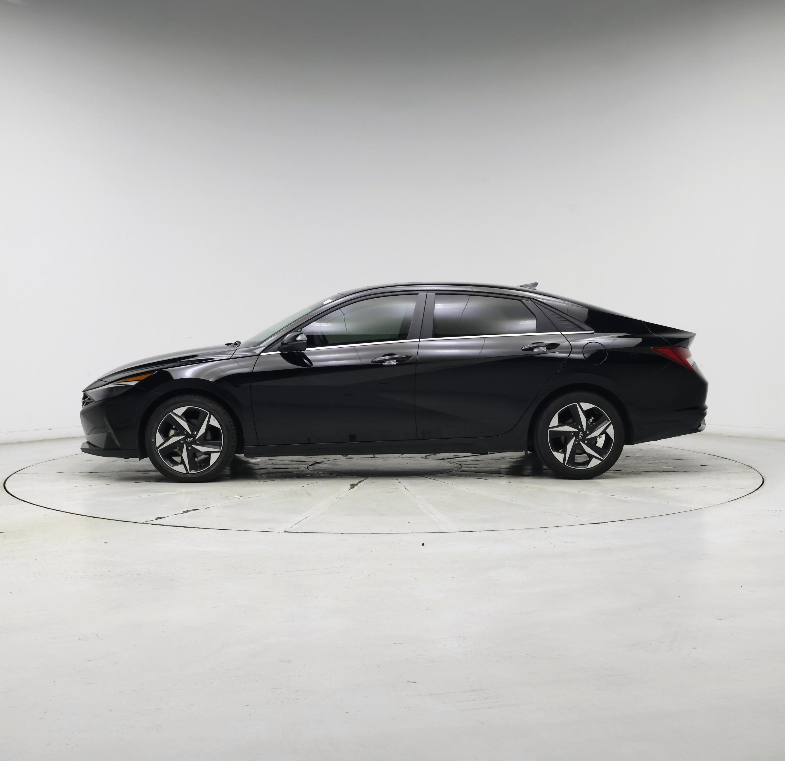 Thumbnail: 2023 Hyundai Elantra - 3