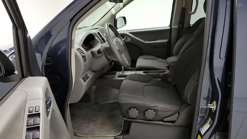 2018 Nissan Frontier Desert Runner 11