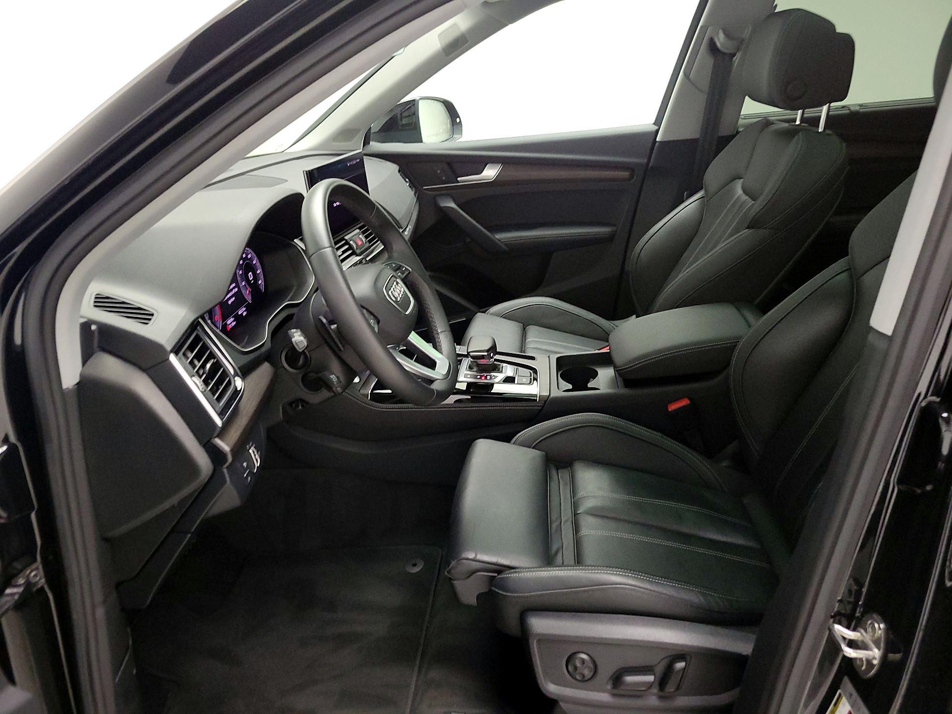 Thumbnail: 2023 Audi Q5 - 11