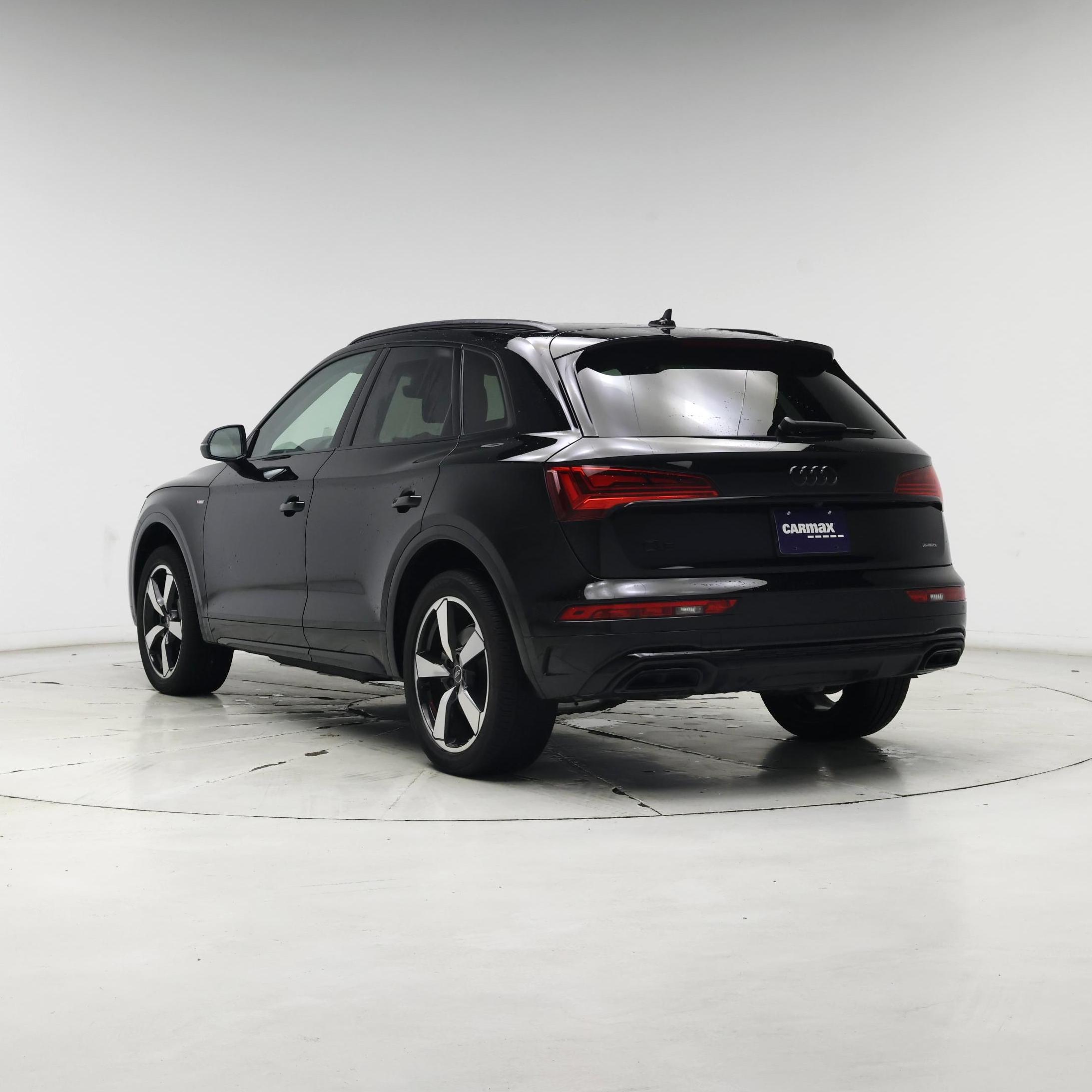 Thumbnail: 2023 Audi Q5 - 2