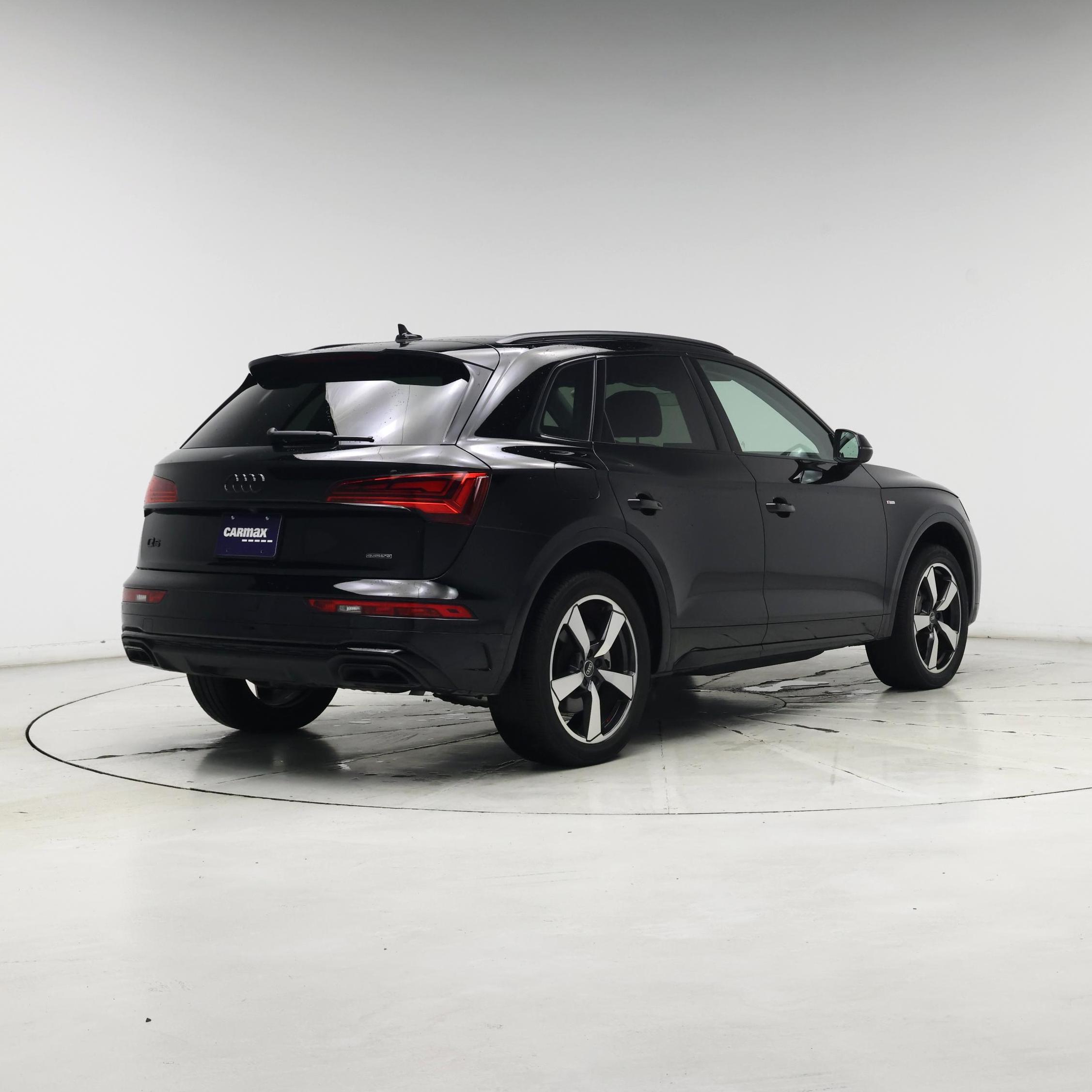 Thumbnail: 2023 Audi Q5 - 8