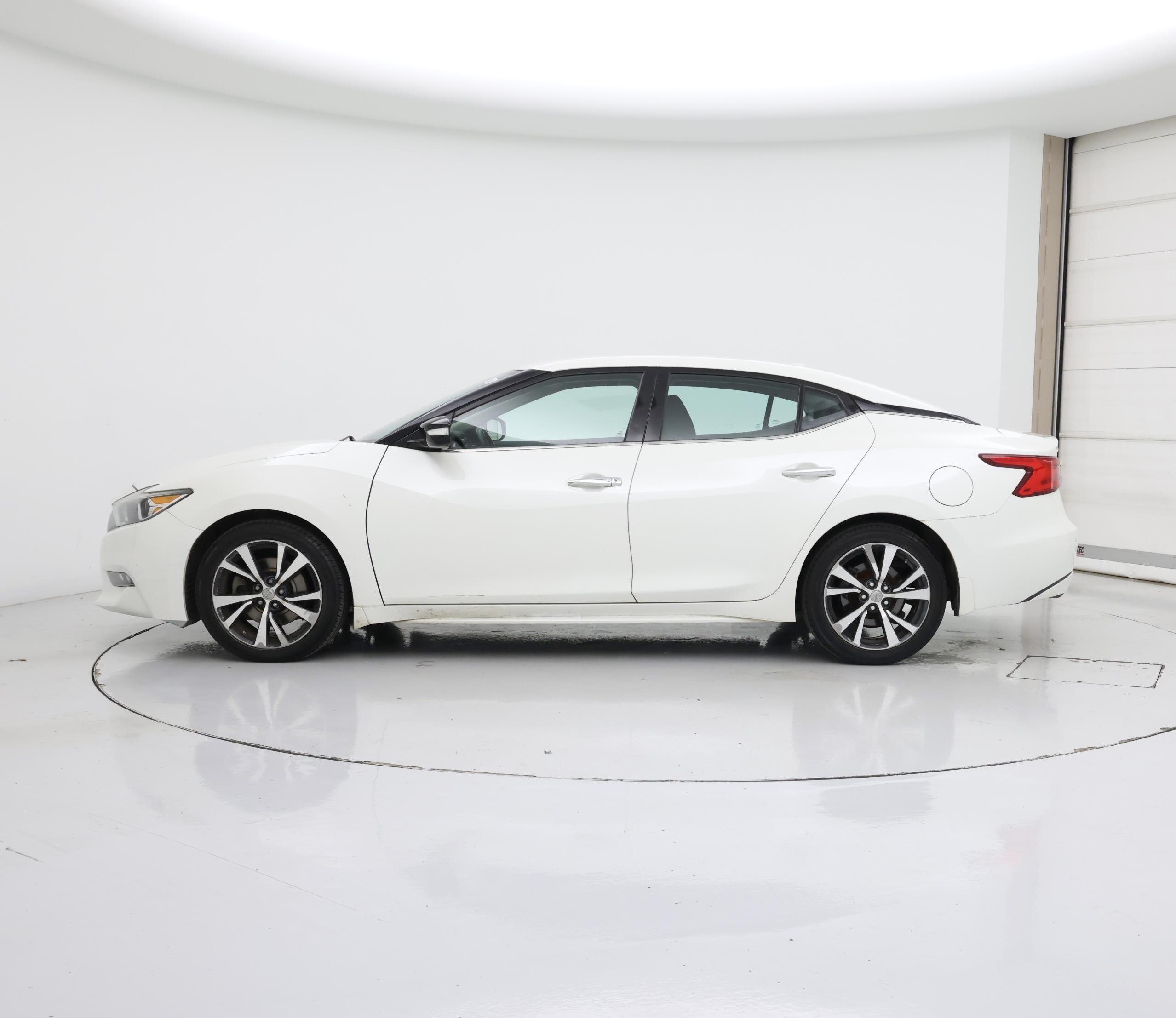 Thumbnail: 2017 Nissan Maxima - 3