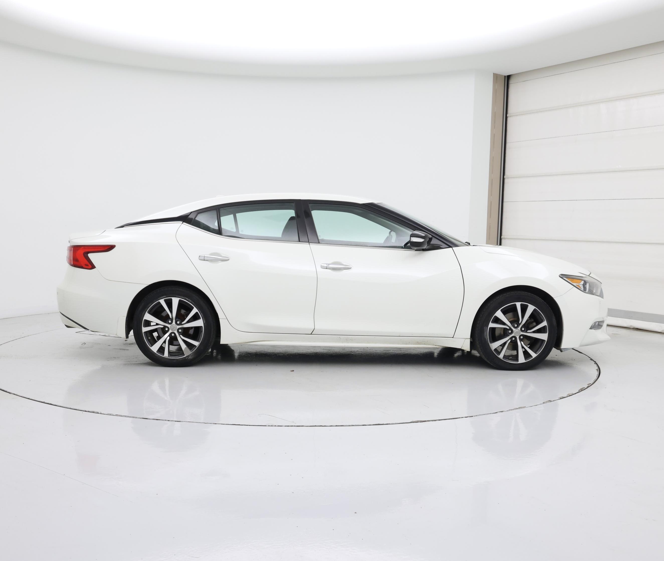 Thumbnail: 2017 Nissan Maxima - 7