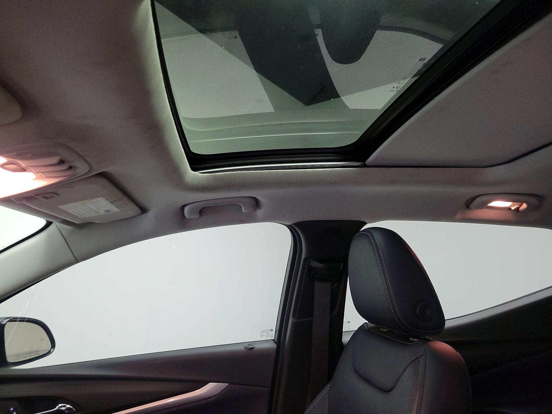 Thumbnail: 2022 Chevrolet Bolt EUV - 18