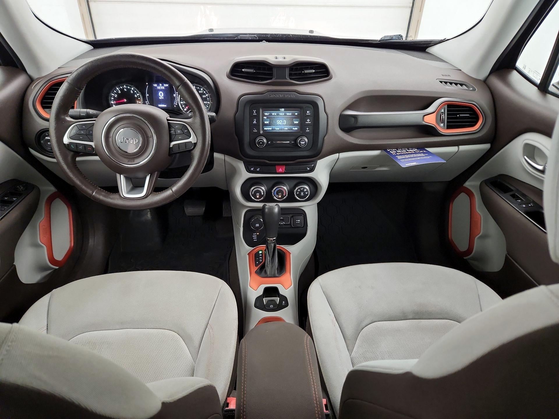 Thumbnail: 2015 Jeep Renegade - 9