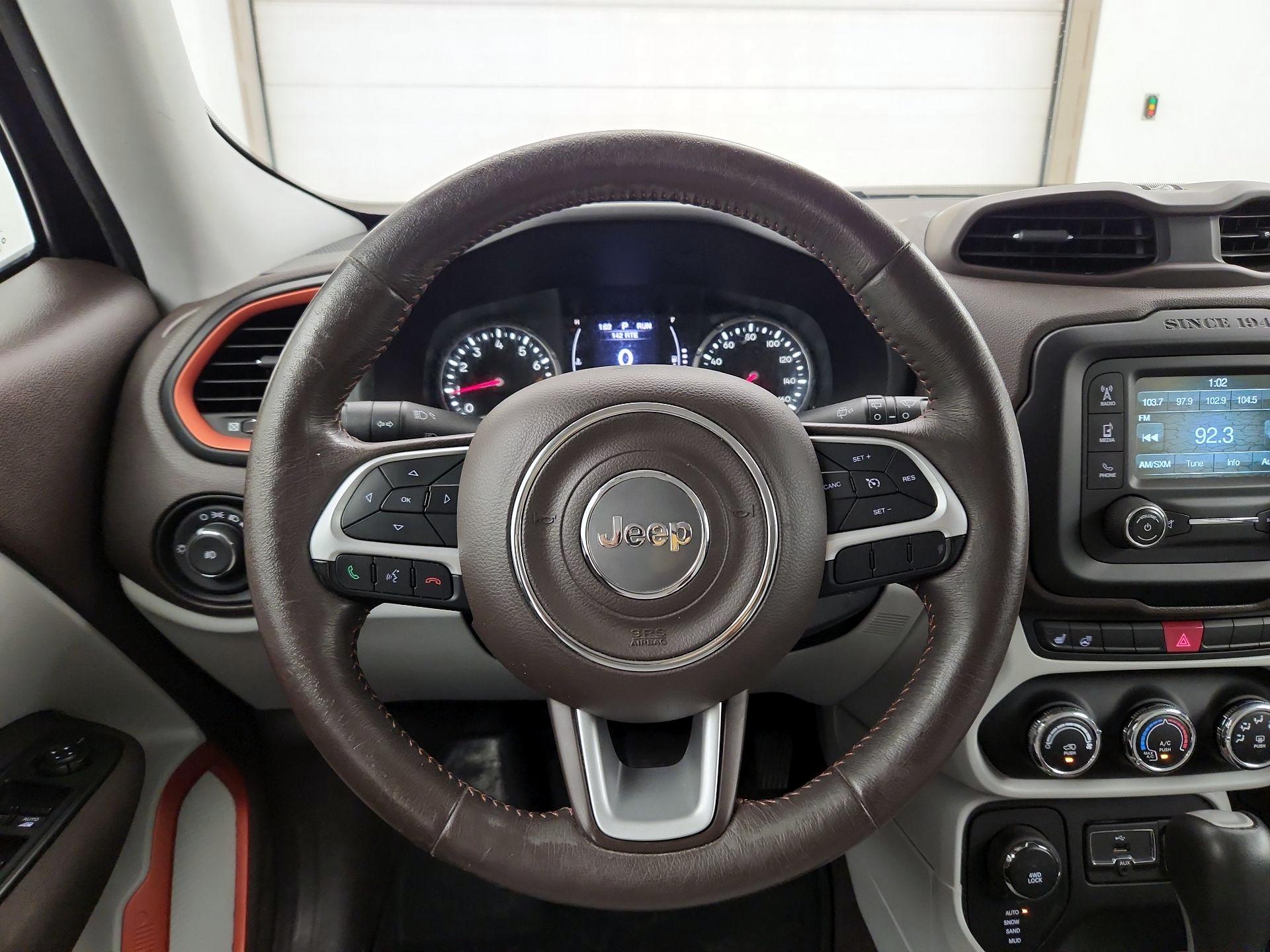 Thumbnail: 2015 Jeep Renegade - 10