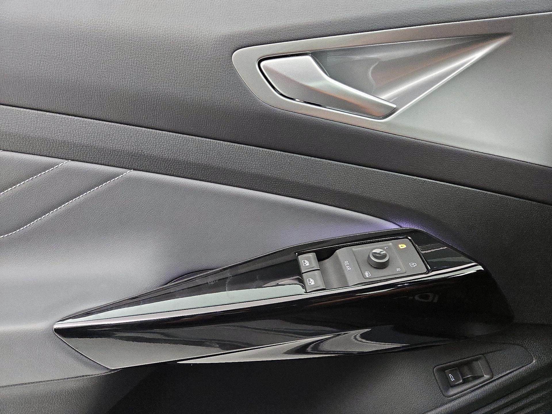 Thumbnail: 2023 Volkswagen ID.4 - 12