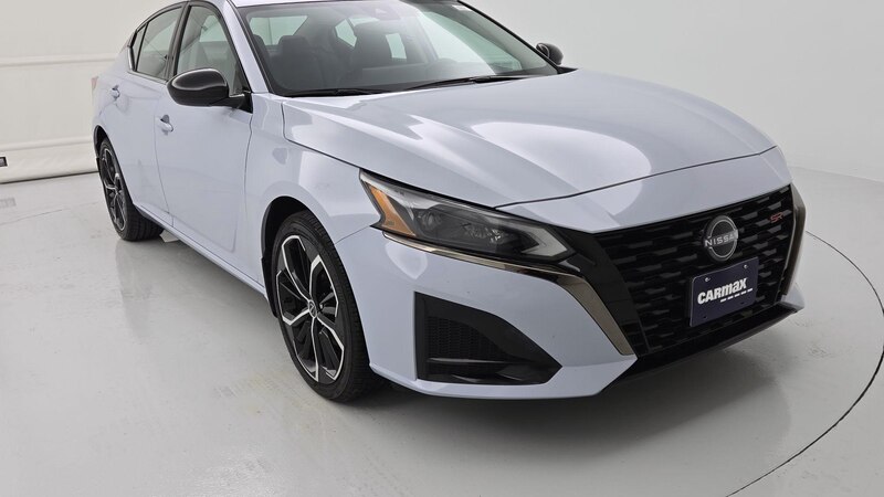 2023 Nissan Altima SR Hero Image
