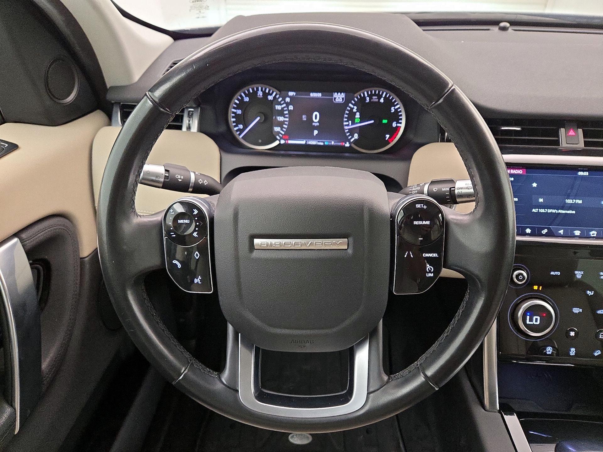 Thumbnail: 2020 Land Rover Discovery Sport - 10