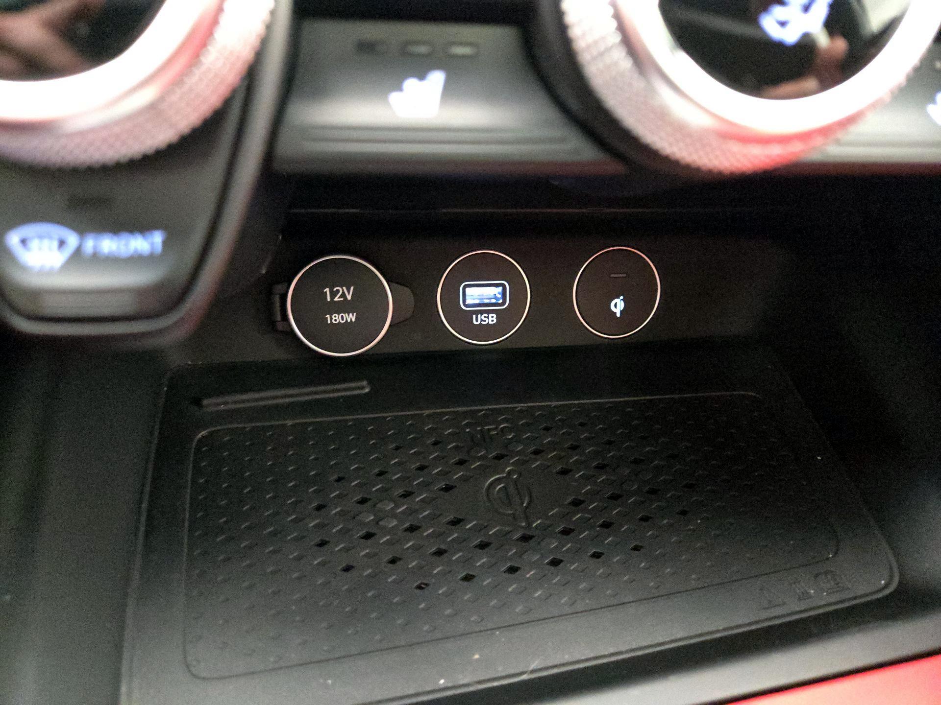 Thumbnail: 2022 Genesis G70 - 19