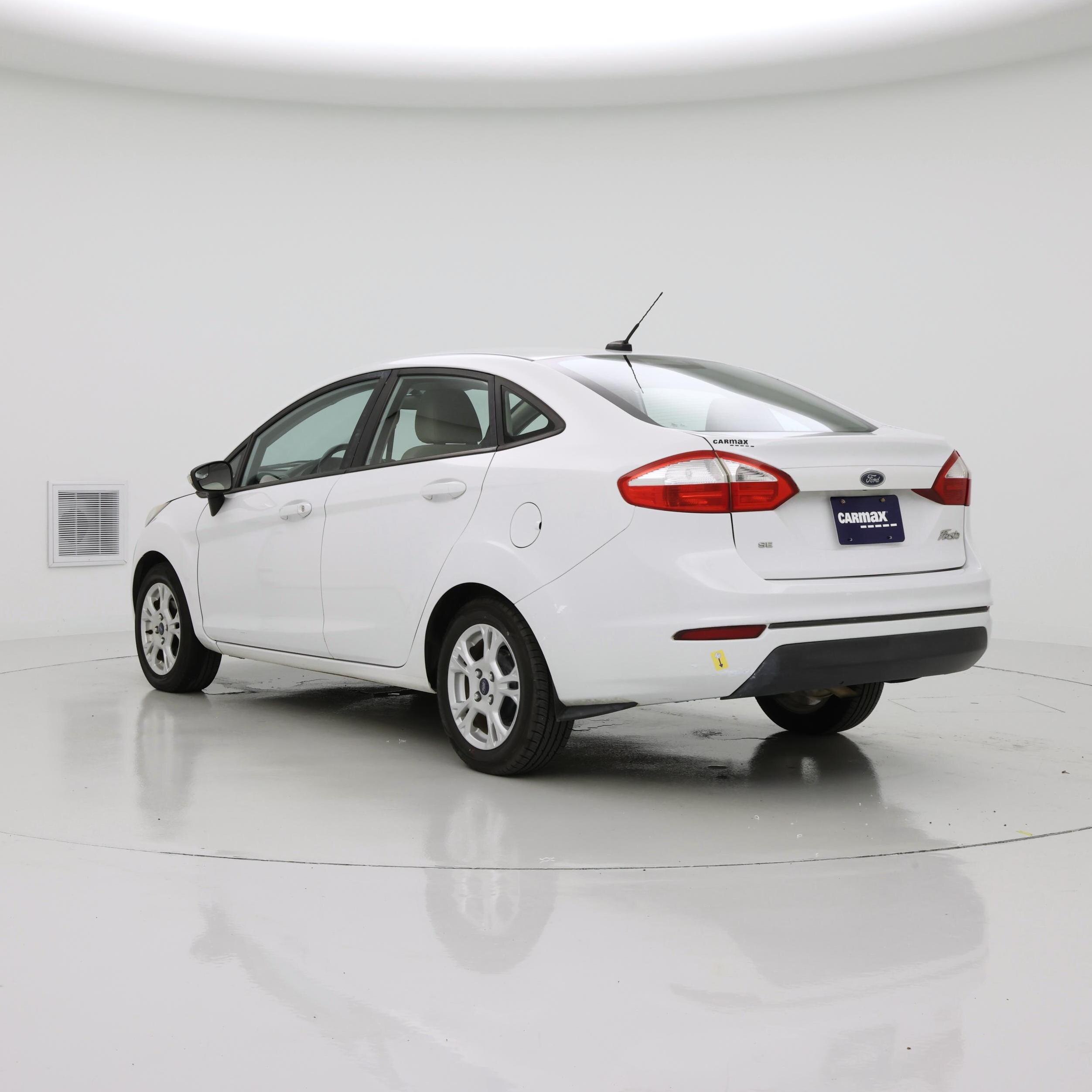 Thumbnail: 2015 Ford Fiesta - 2