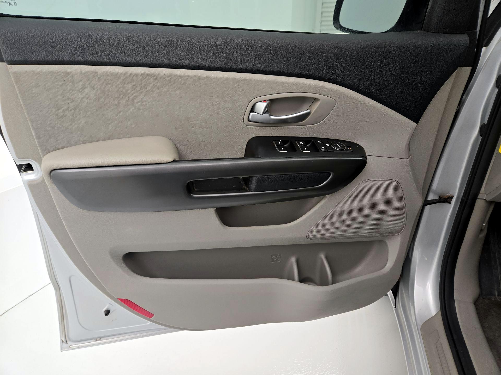 Thumbnail: 2019 Kia Sedona - 12