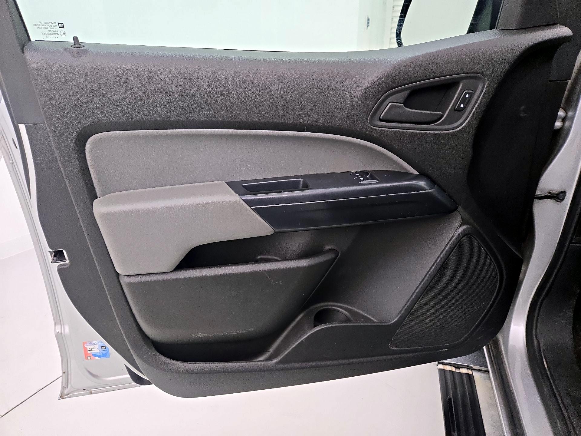 Thumbnail: 2016 Chevrolet Colorado - 12