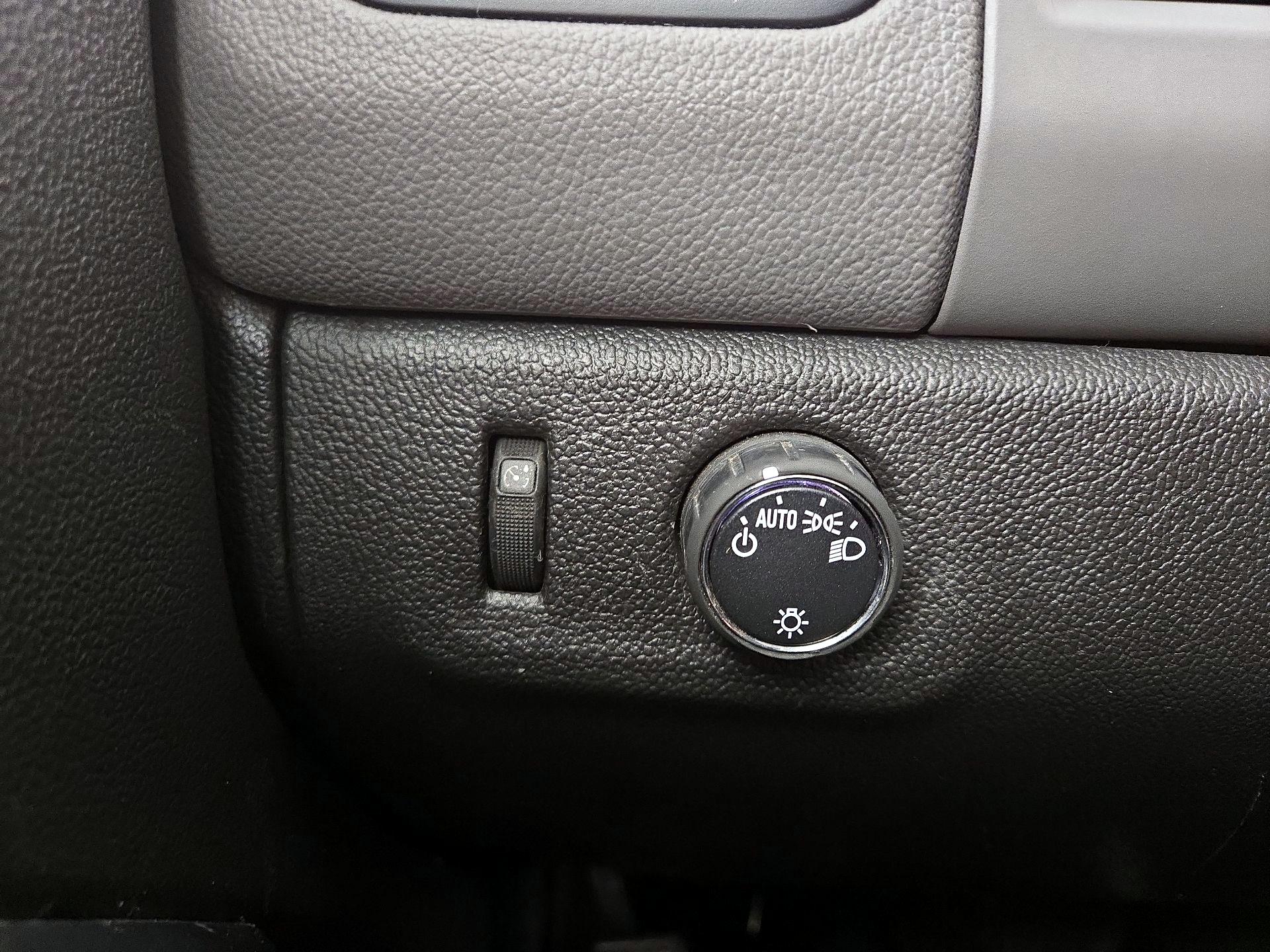 Thumbnail: 2016 Chevrolet Colorado - 13