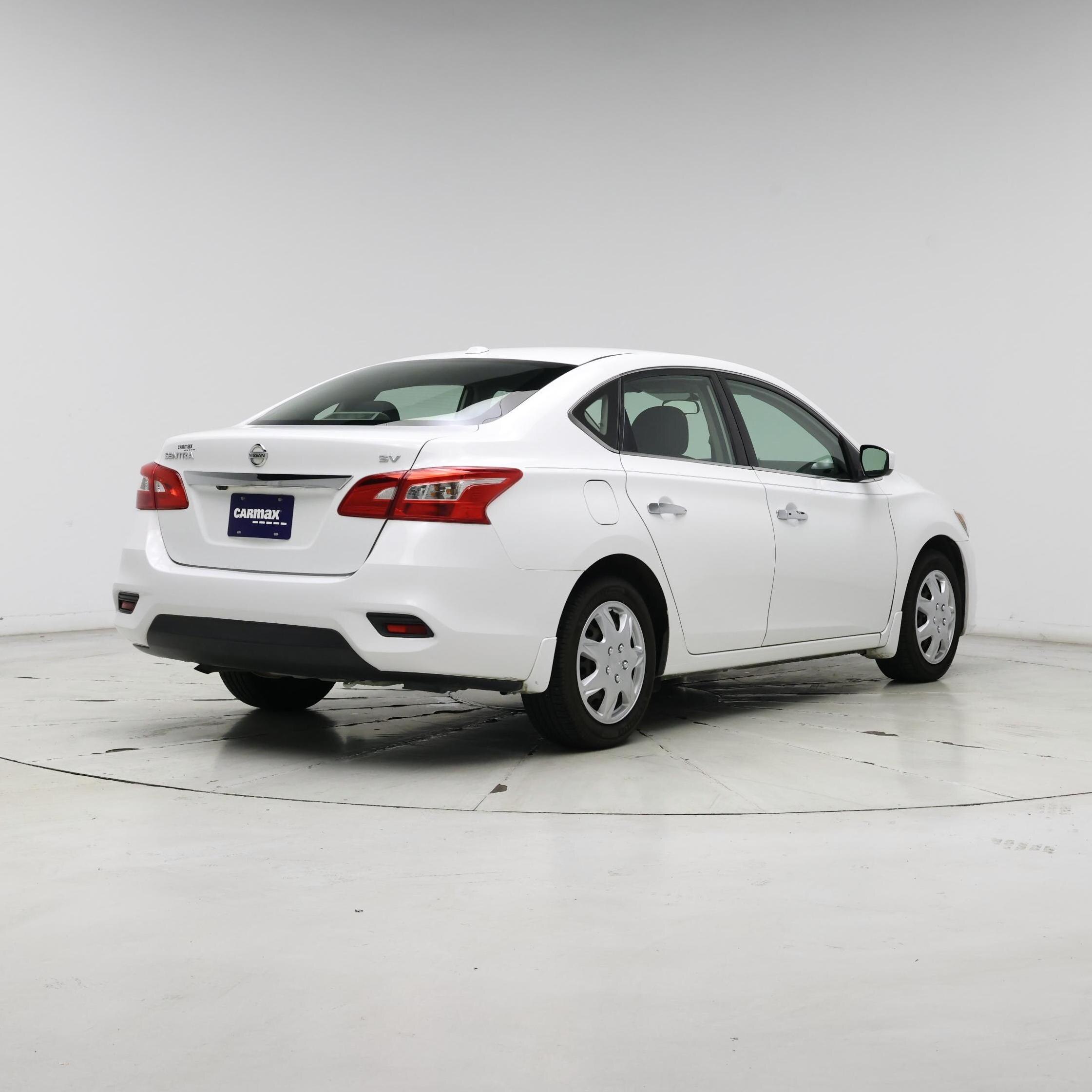 Thumbnail: 2017 Nissan Sentra - 8
